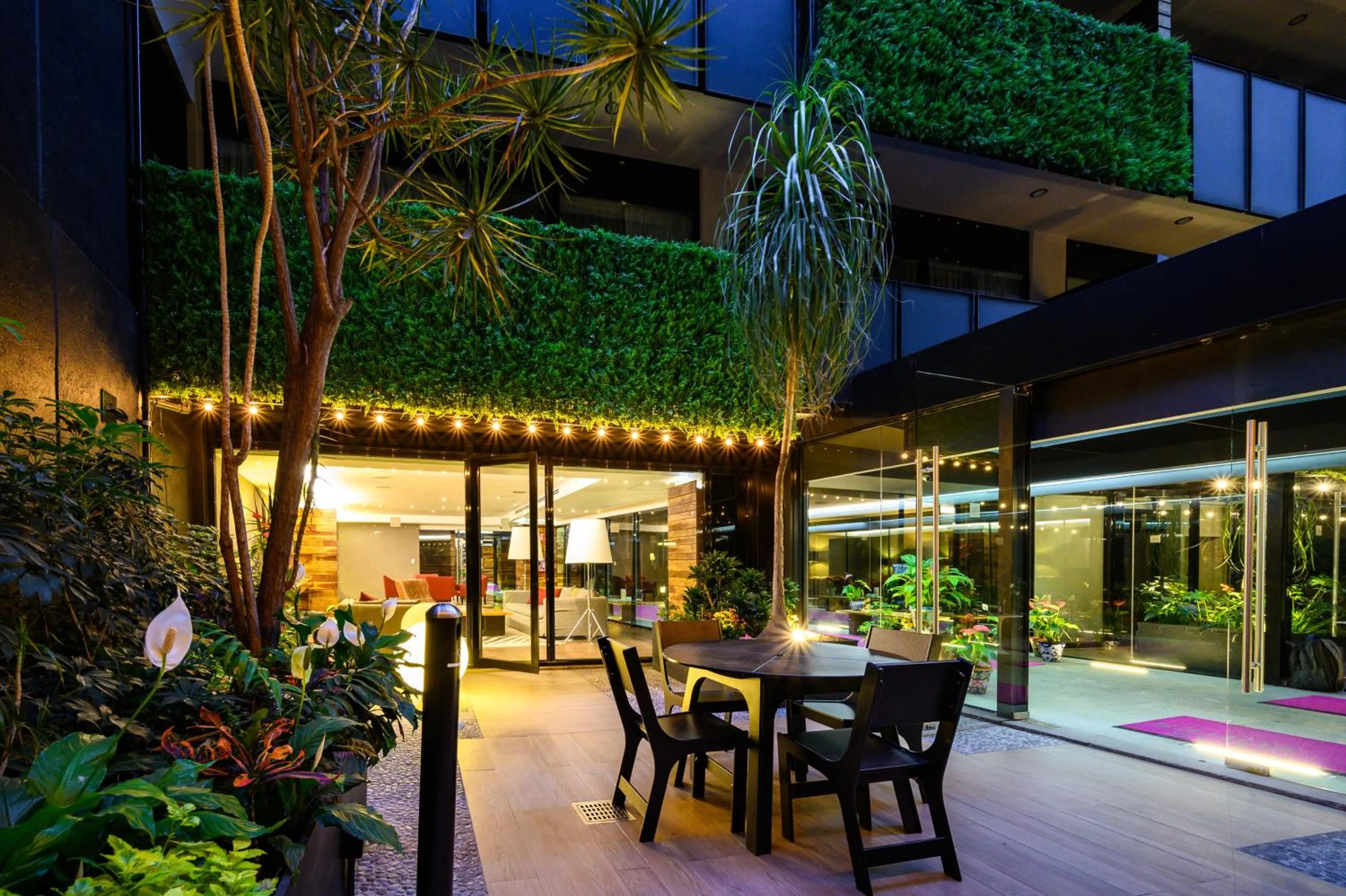 Property building in Las Suites Campos Eliseos