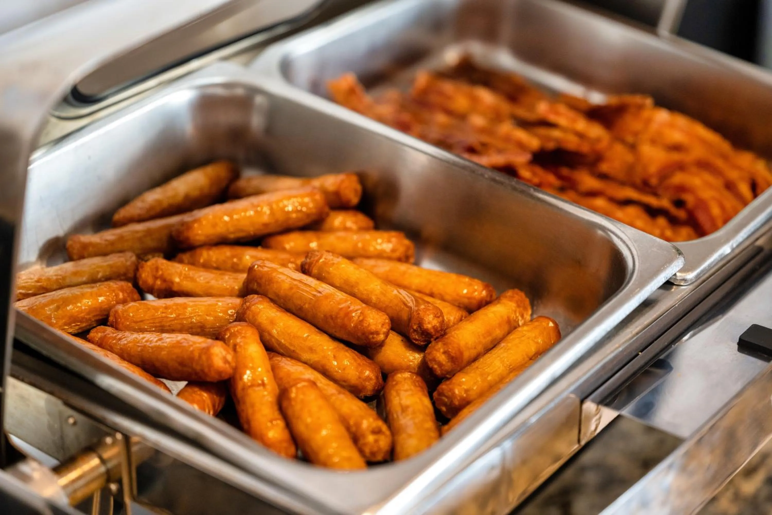 Breakfast in Coast Discovery Inn