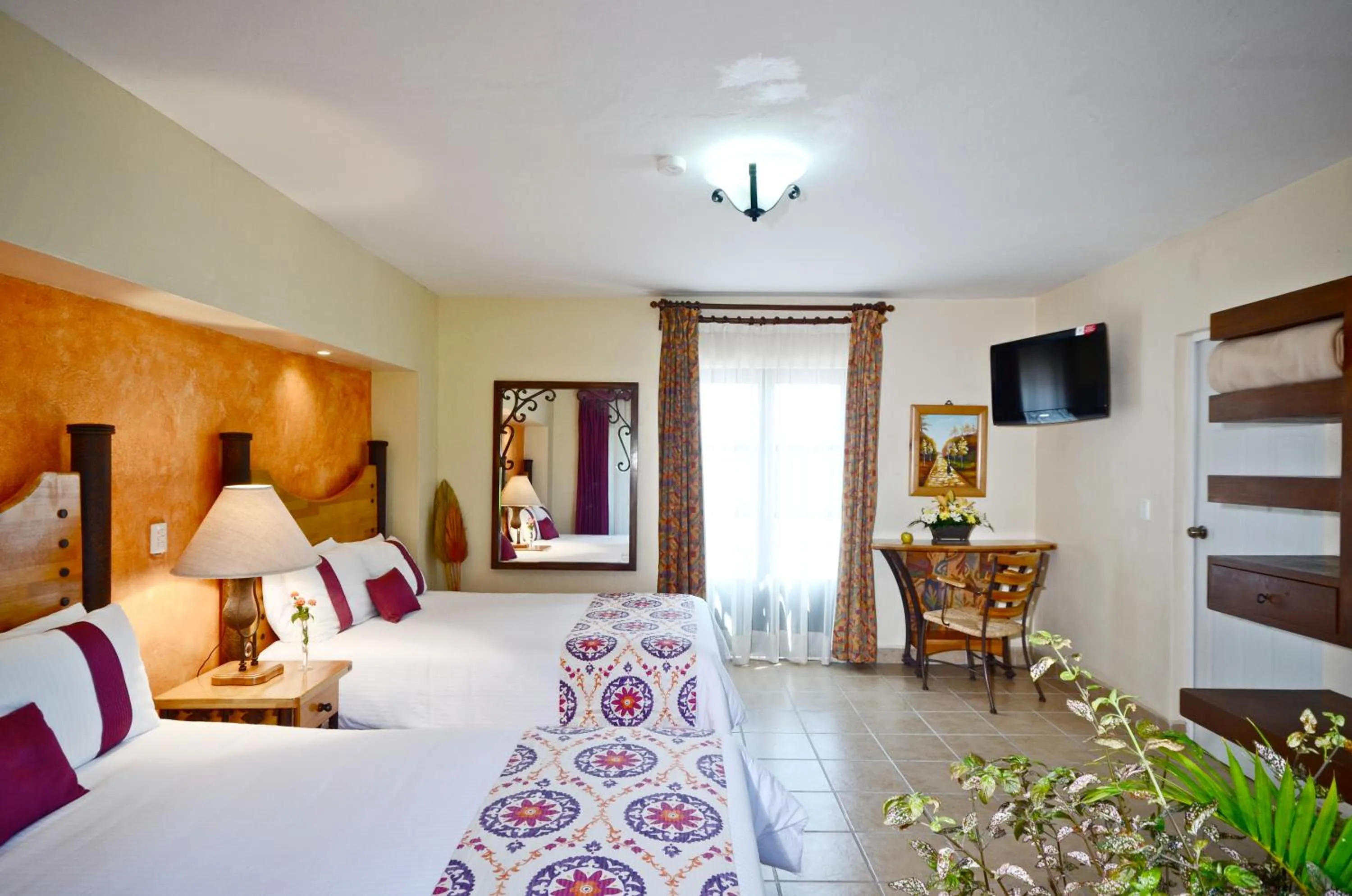 Photo of the whole room in Mision San Miguel de Allende