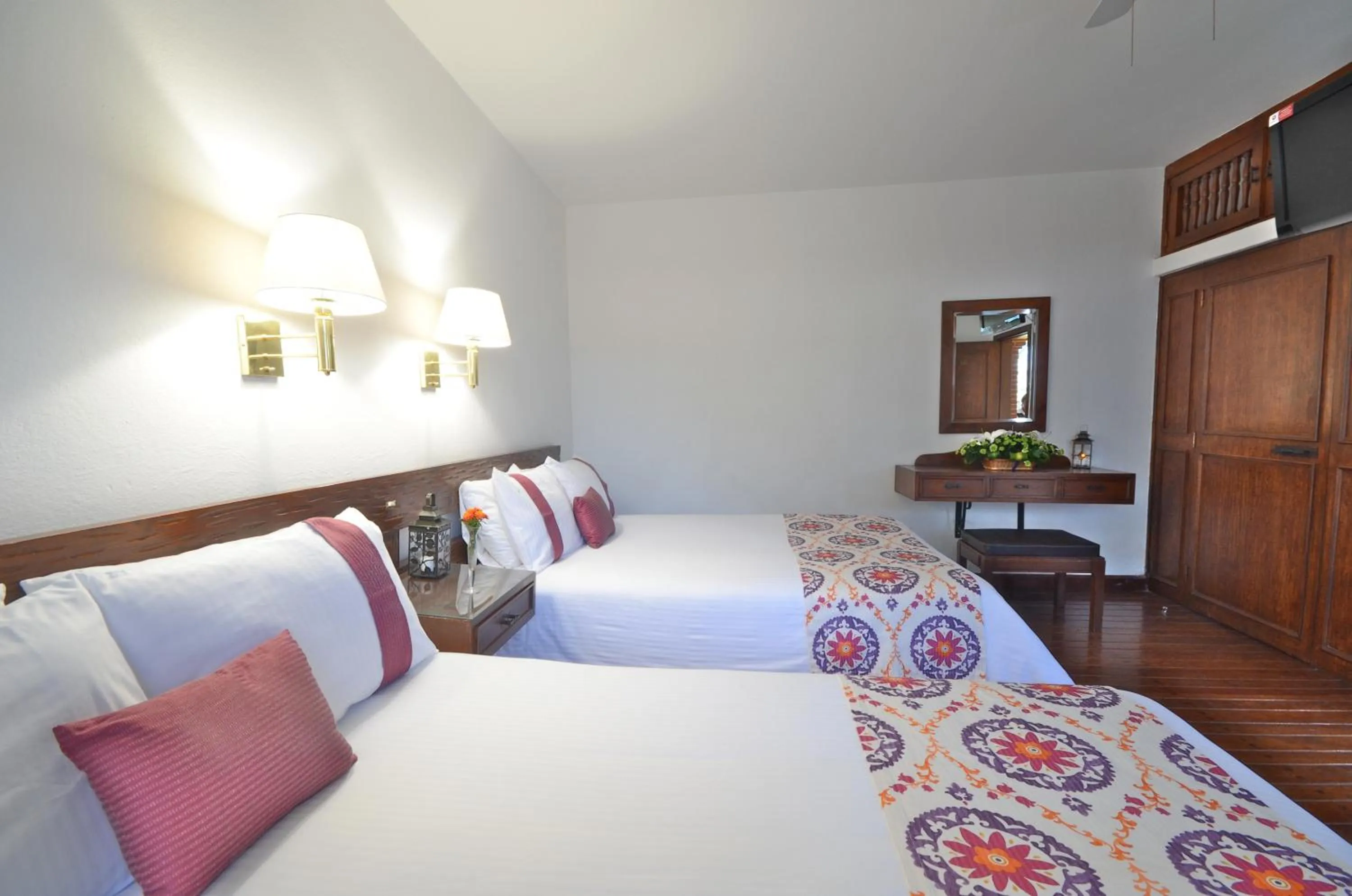 Photo of the whole room in Mision San Miguel de Allende