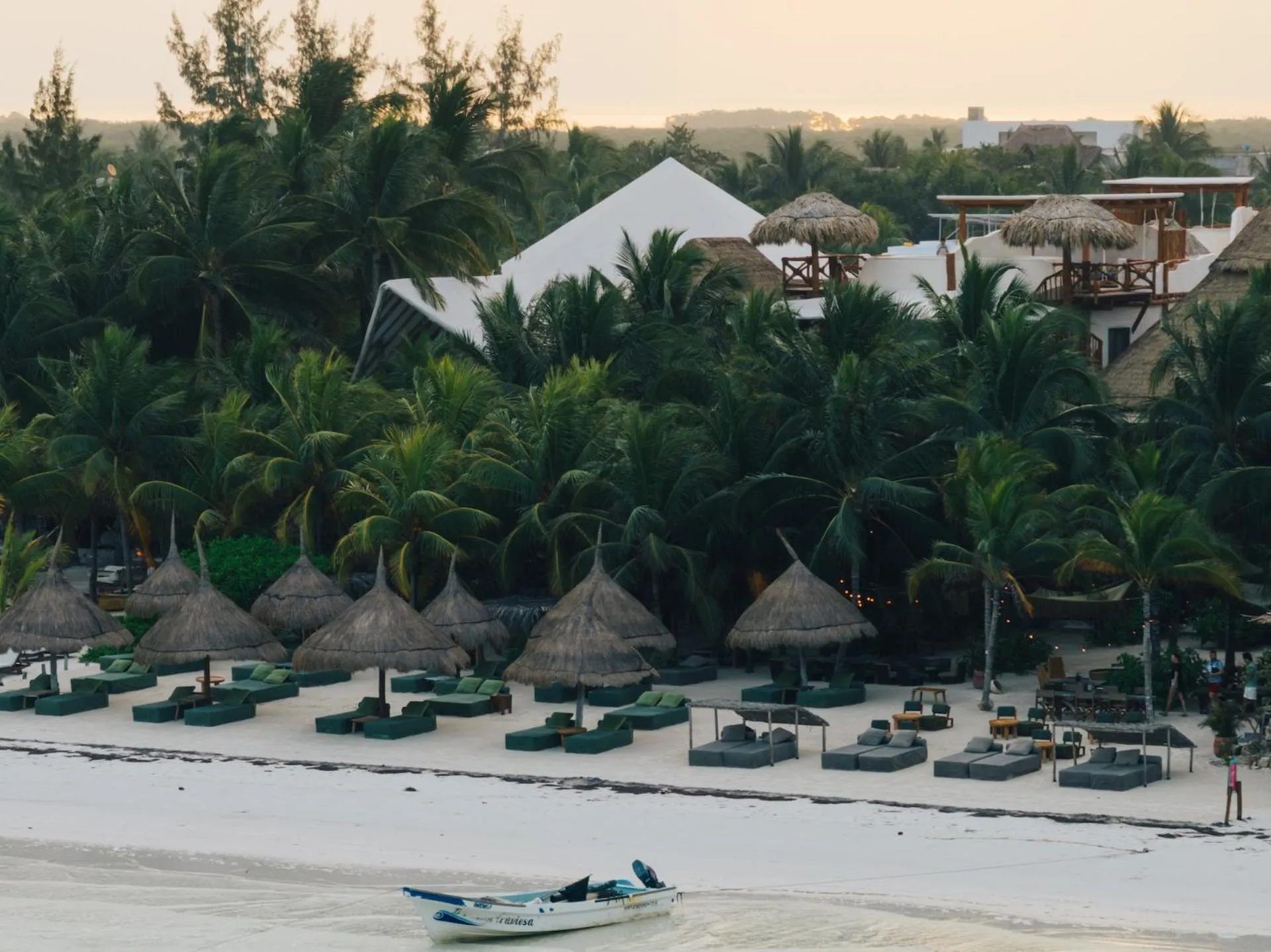 Property building in Casa Las Tortugas Petit Beach Hotel & Spa