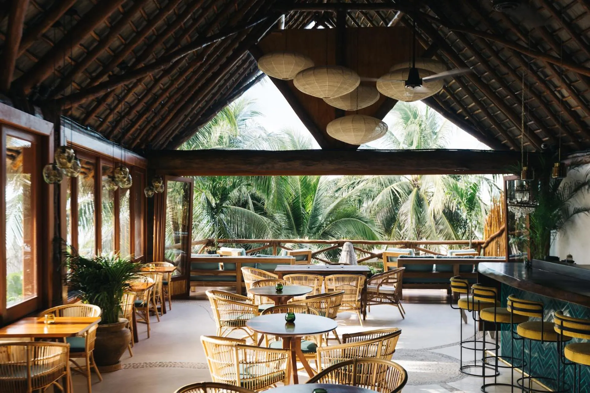 Restaurant/places to eat in Casa Las Tortugas Petit Beach Hotel & Spa