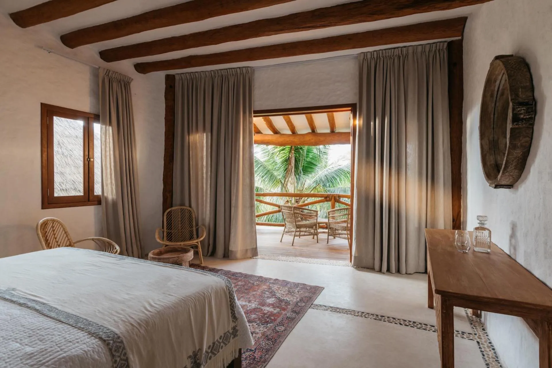 Balcony/Terrace, Bed in Casa Las Tortugas Petit Beach Hotel & Spa