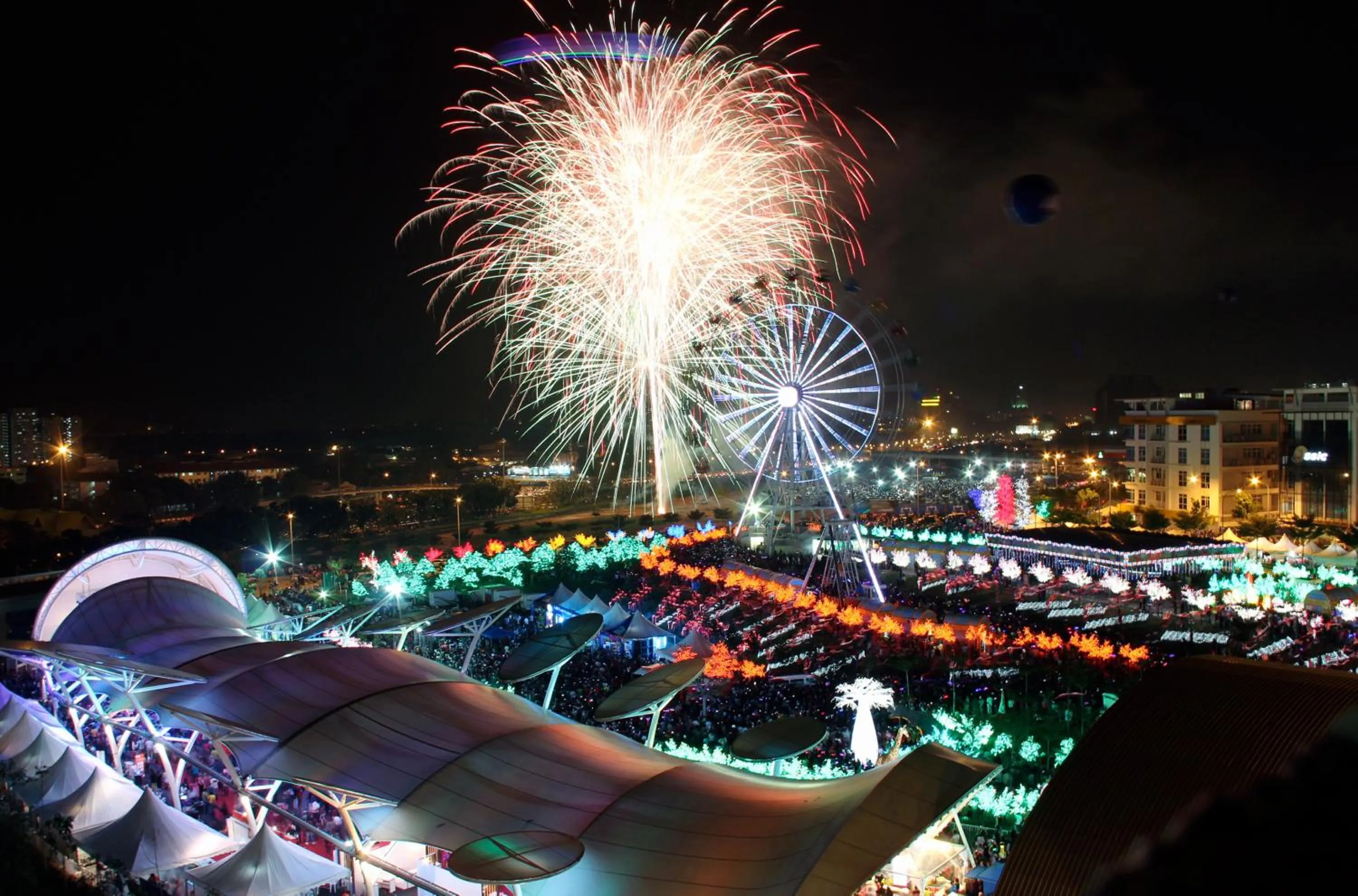 Property building in [SLEEPS 4 PAX] @ I-CITY