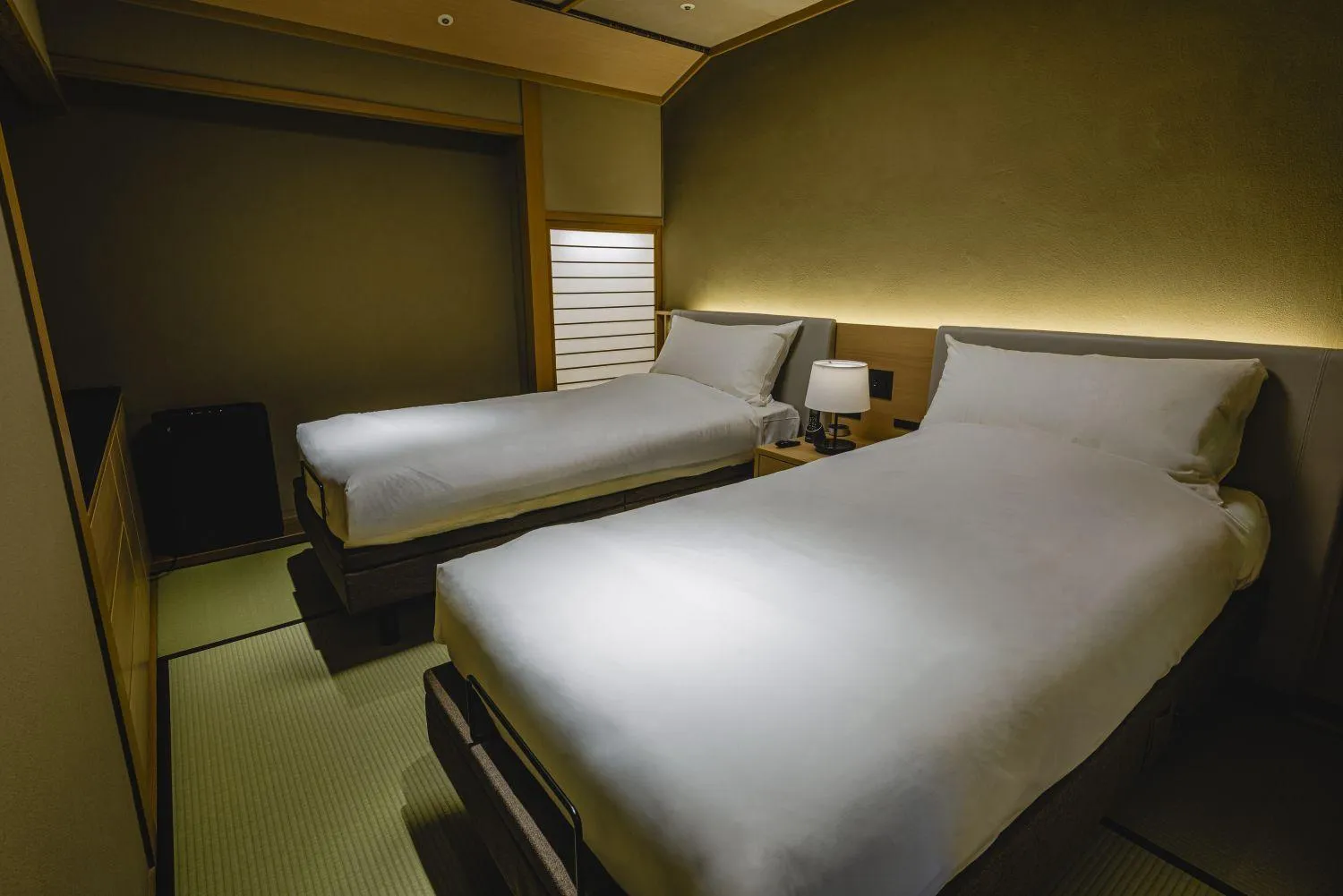 Bedroom, Bed in Kinzan