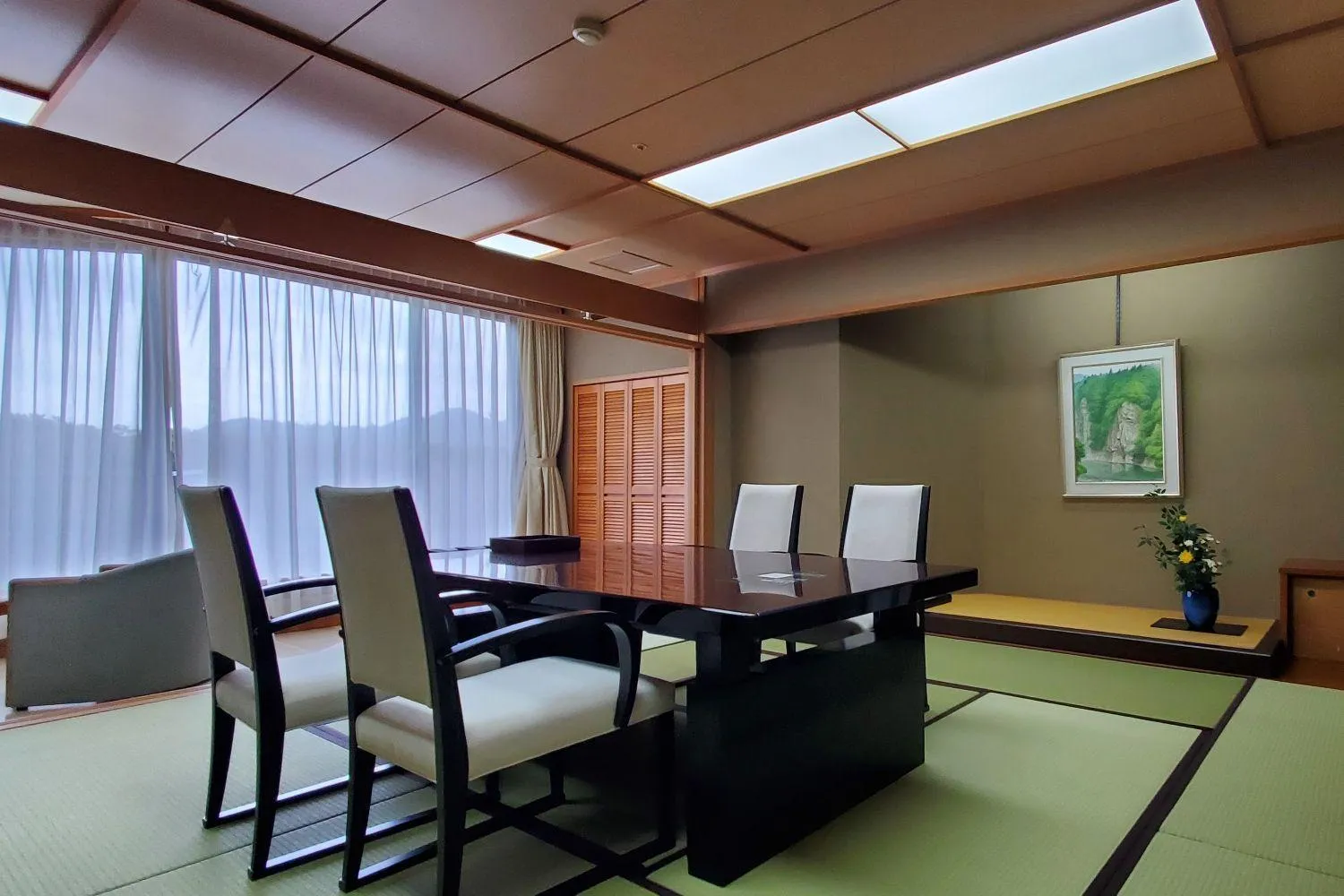 Dining area in Kinzan