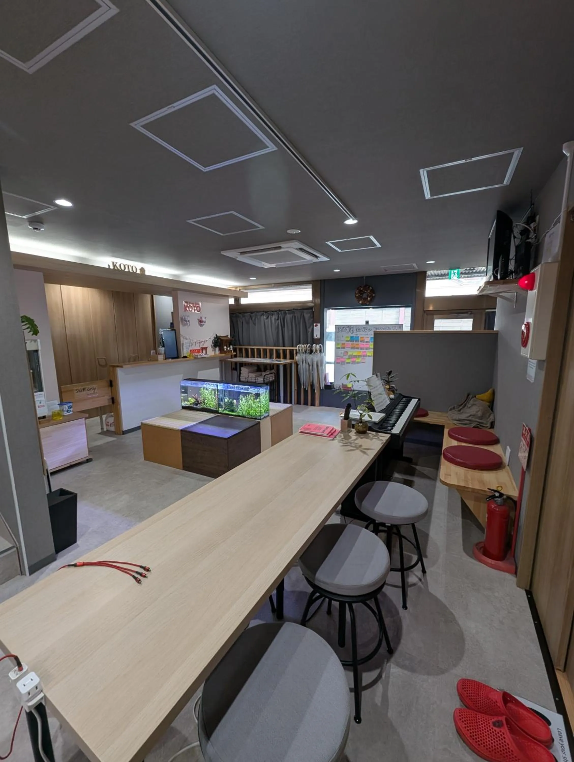 Communal lounge/ TV room in Stay Inn KOTO