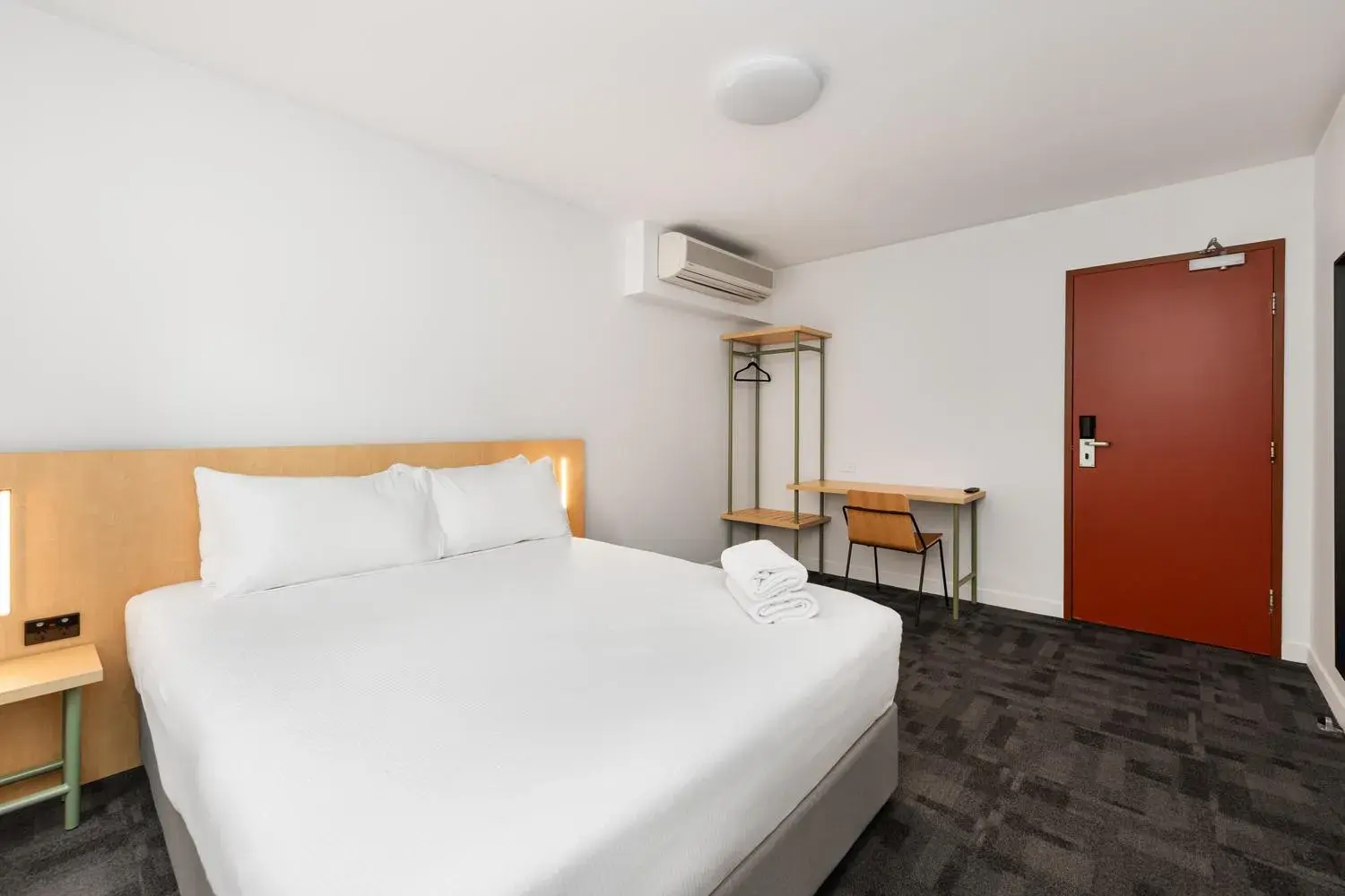 Double Room with Shared Bathroom in YHA Brisbane City Double Room with Shared Bathroom in YHA Brisbane City