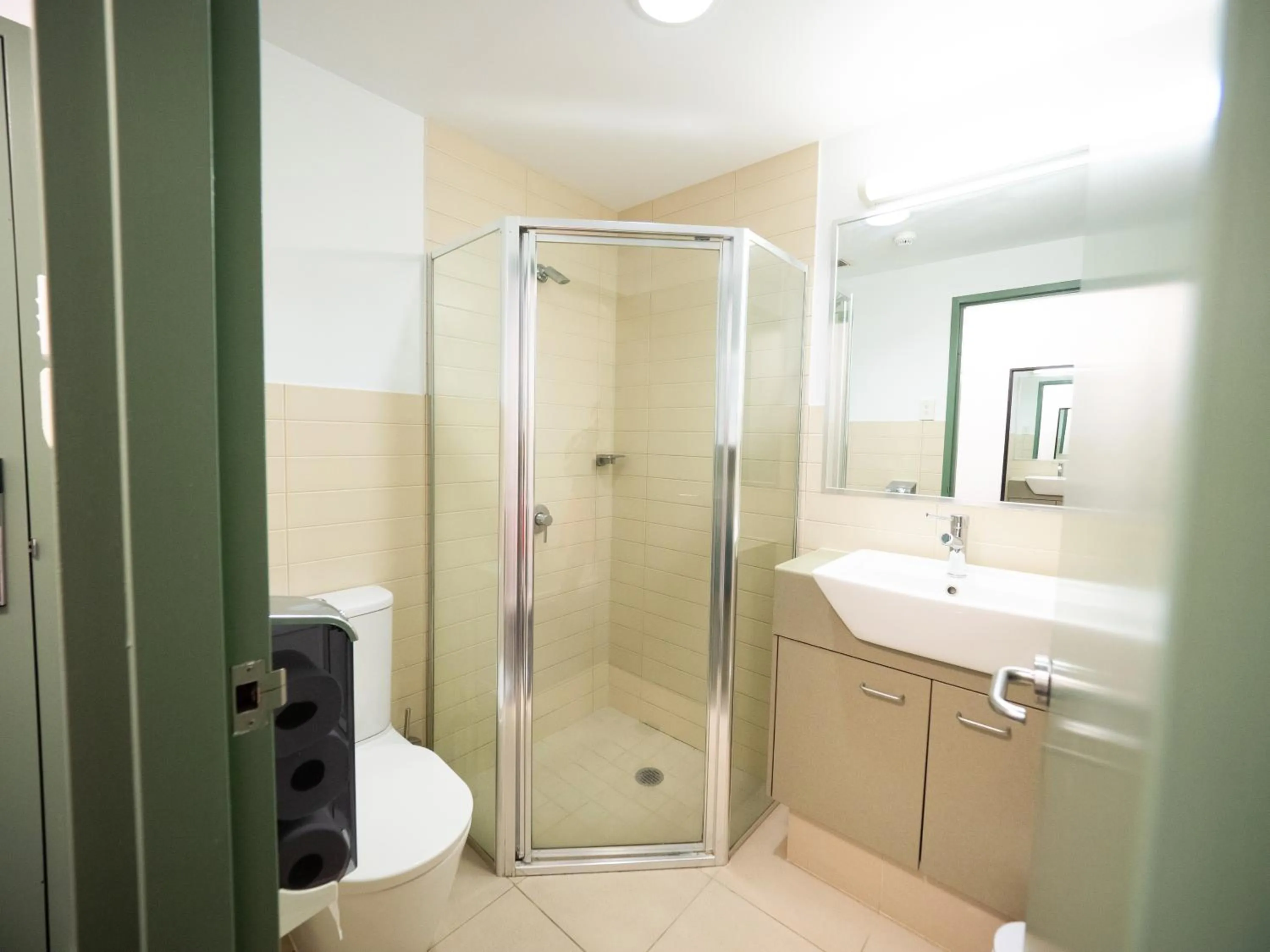 Bathroom in YHA Brisbane City