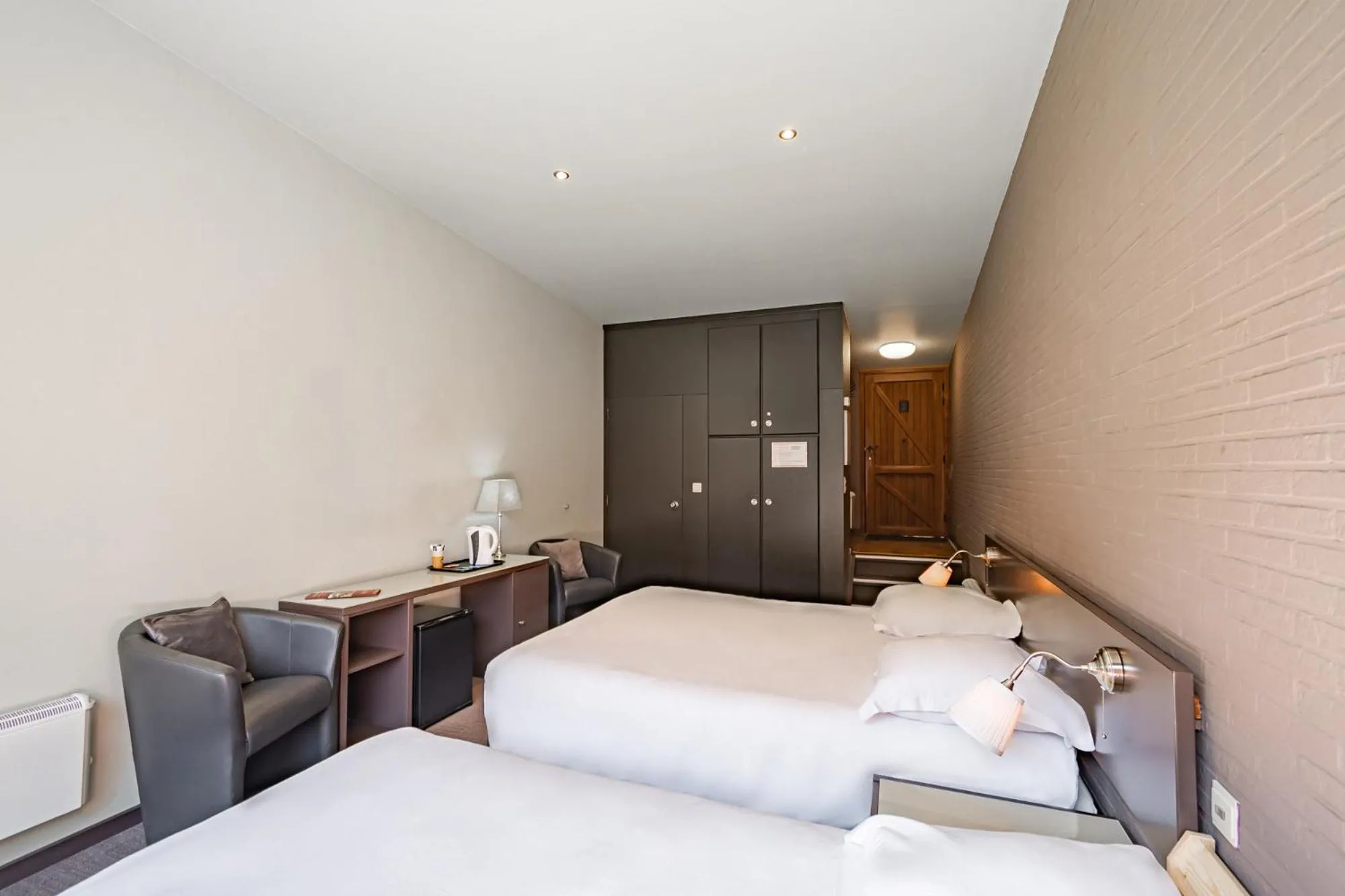 Bedroom in Les Rhodos