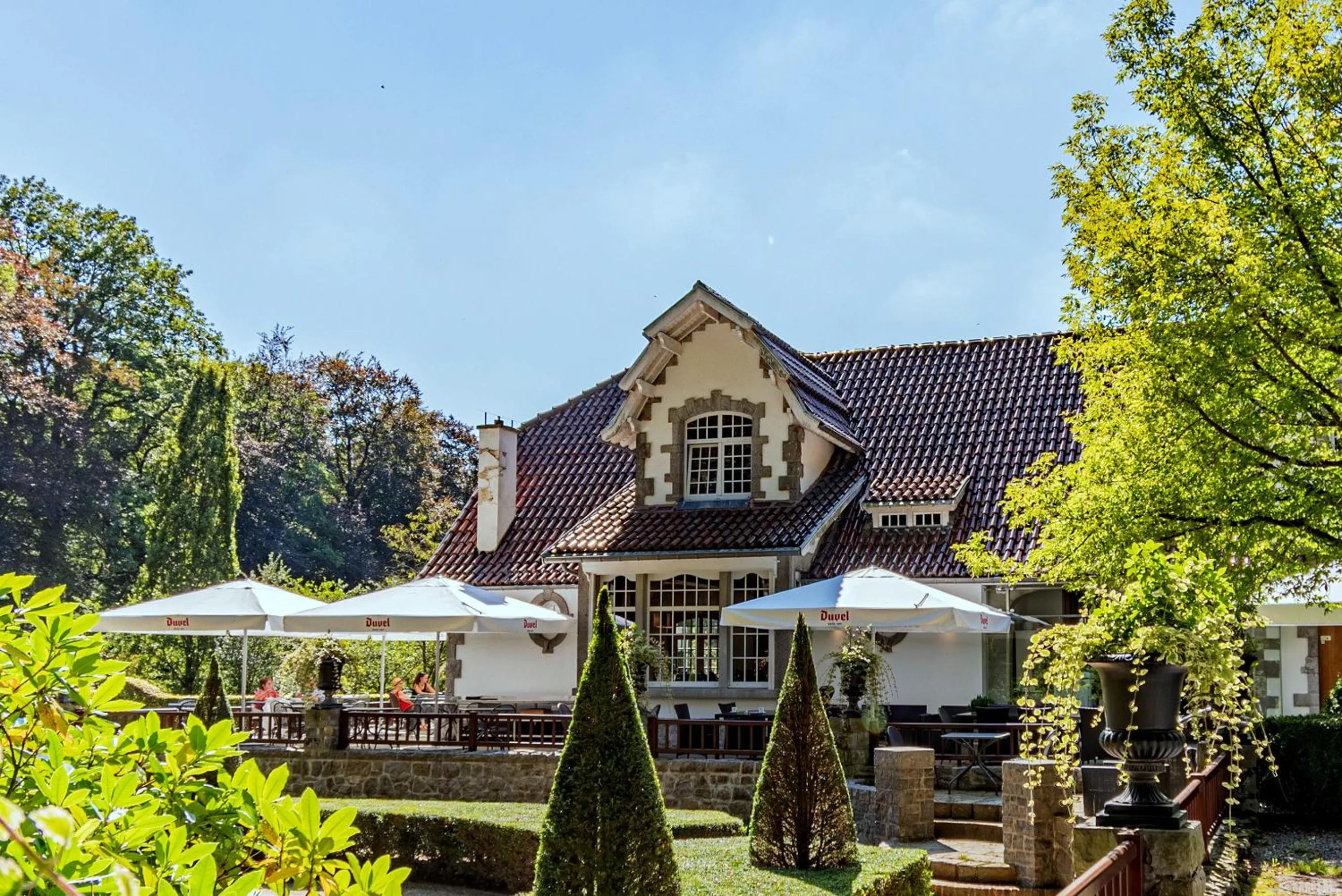 Restaurant/places to eat in Les Rhodos