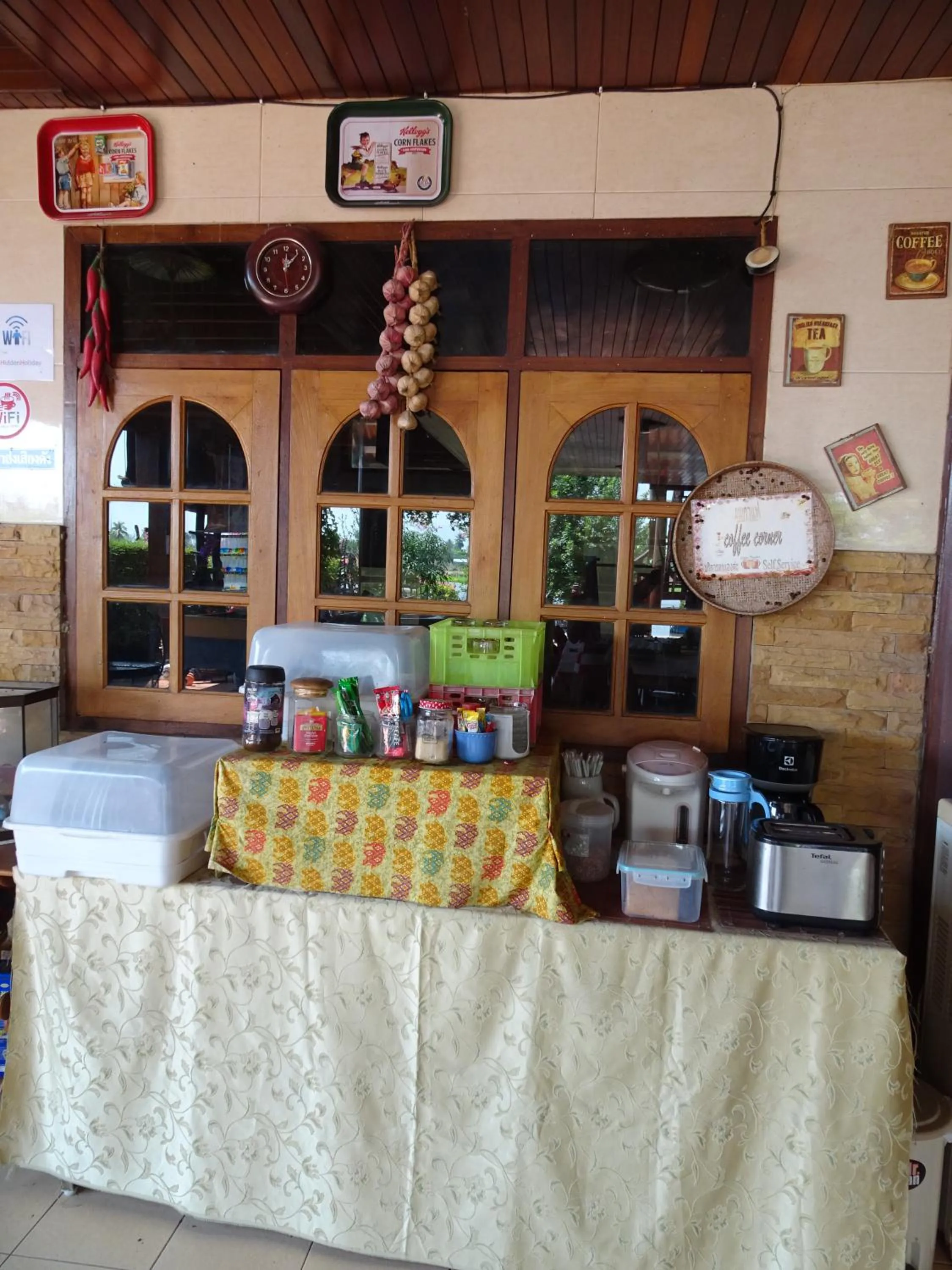 Drinks in Hidden Holiday House