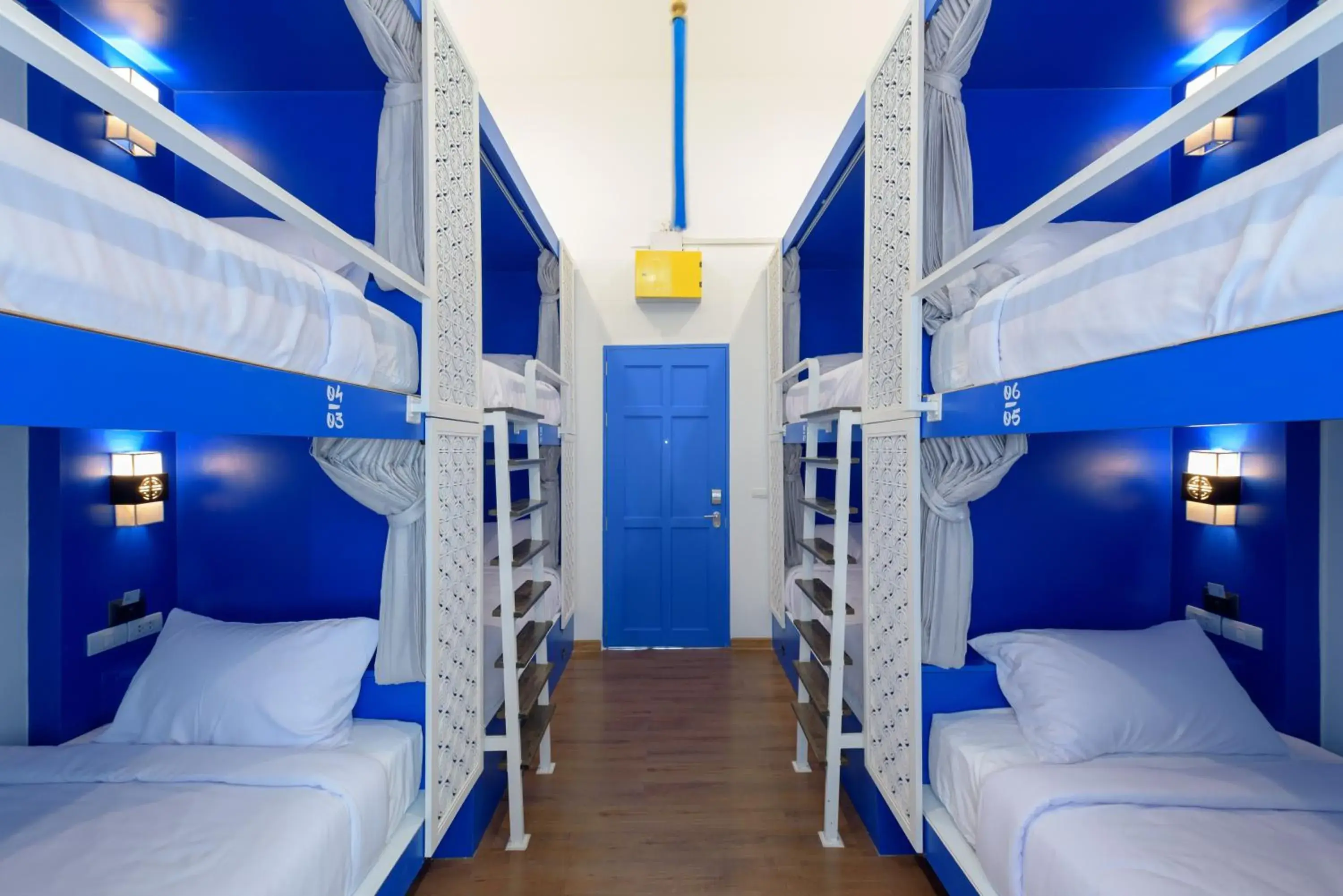 8-Bed Mixed Dormitory Room in Ama Hostel Bangkok 8-Bed Mixed Dormitory Room in Ama Hostel Bangkok