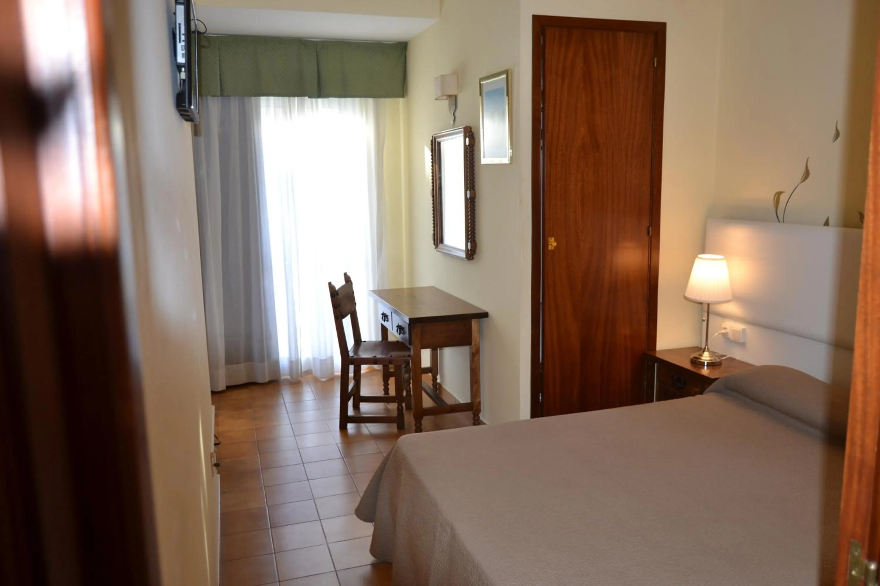 Photo of the whole room in Hotel Nuevo Cachalote