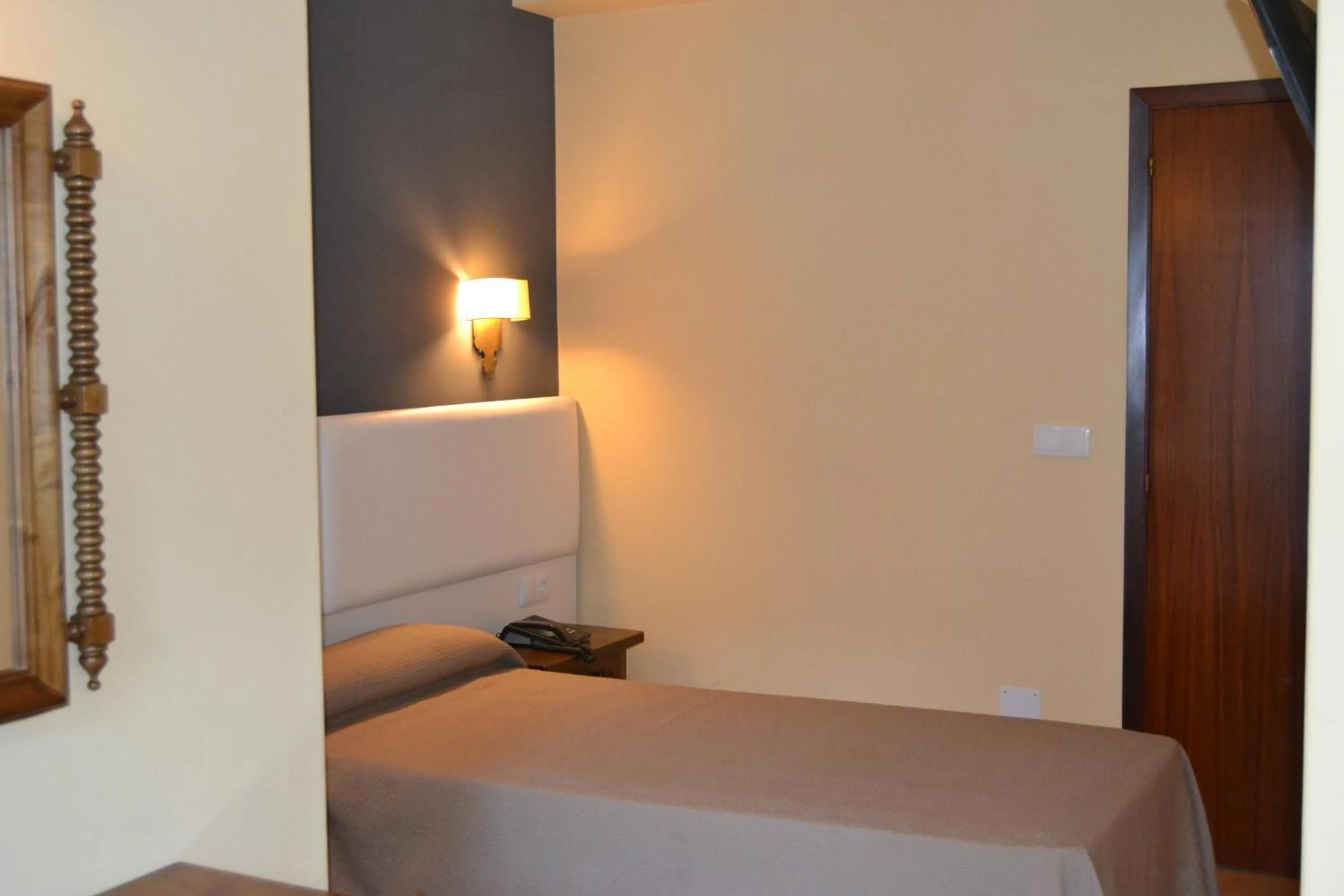 Photo of the whole room in Hotel Nuevo Cachalote