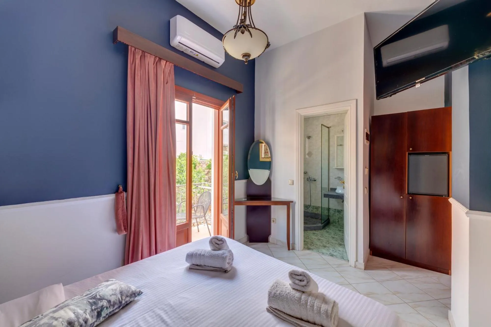 Bed in Electra Syros - Adults Only