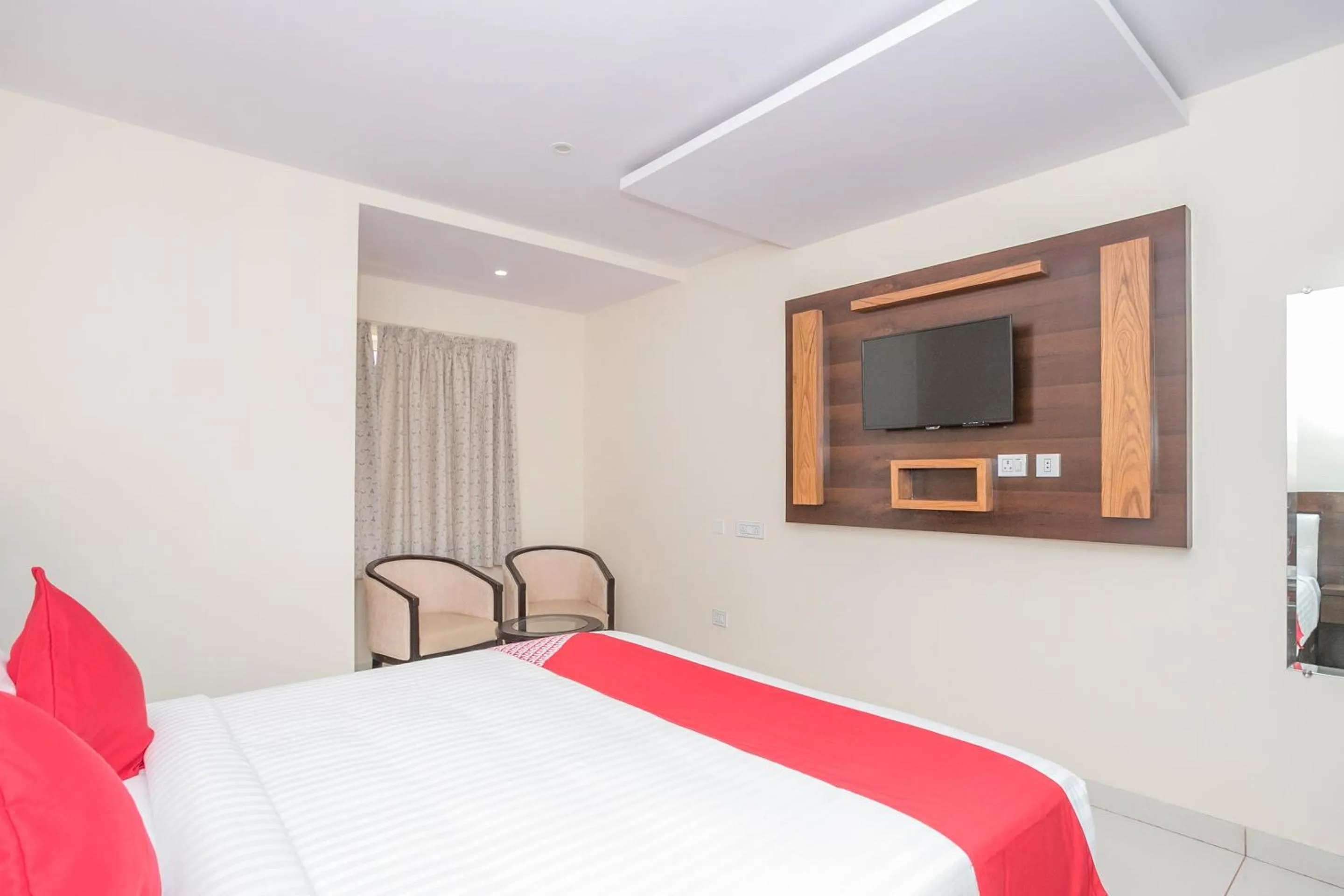 Bedroom, Bed in Super Hotel O Ivy Dew Drops