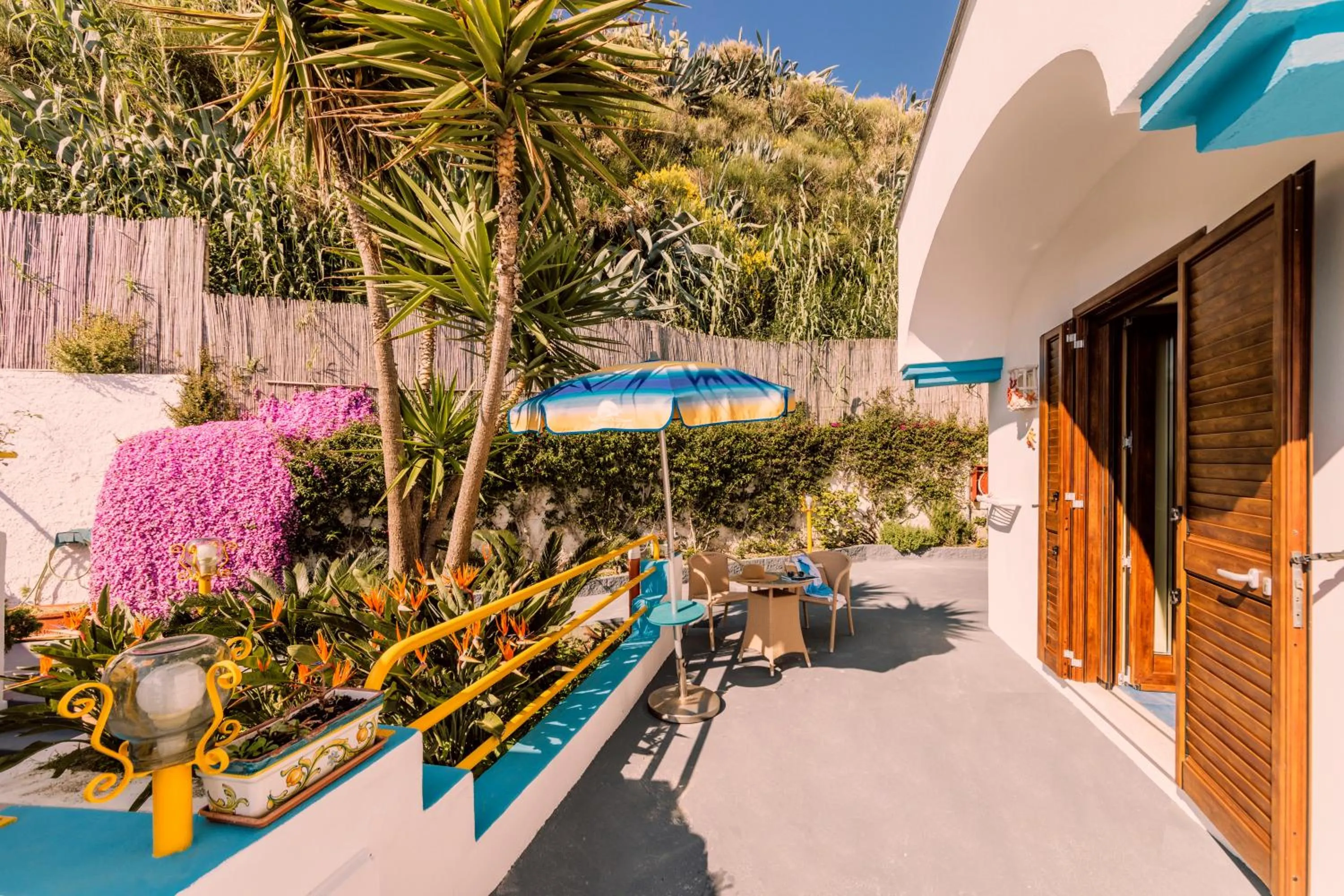 Property building in Hotel Cava Dell'Isola