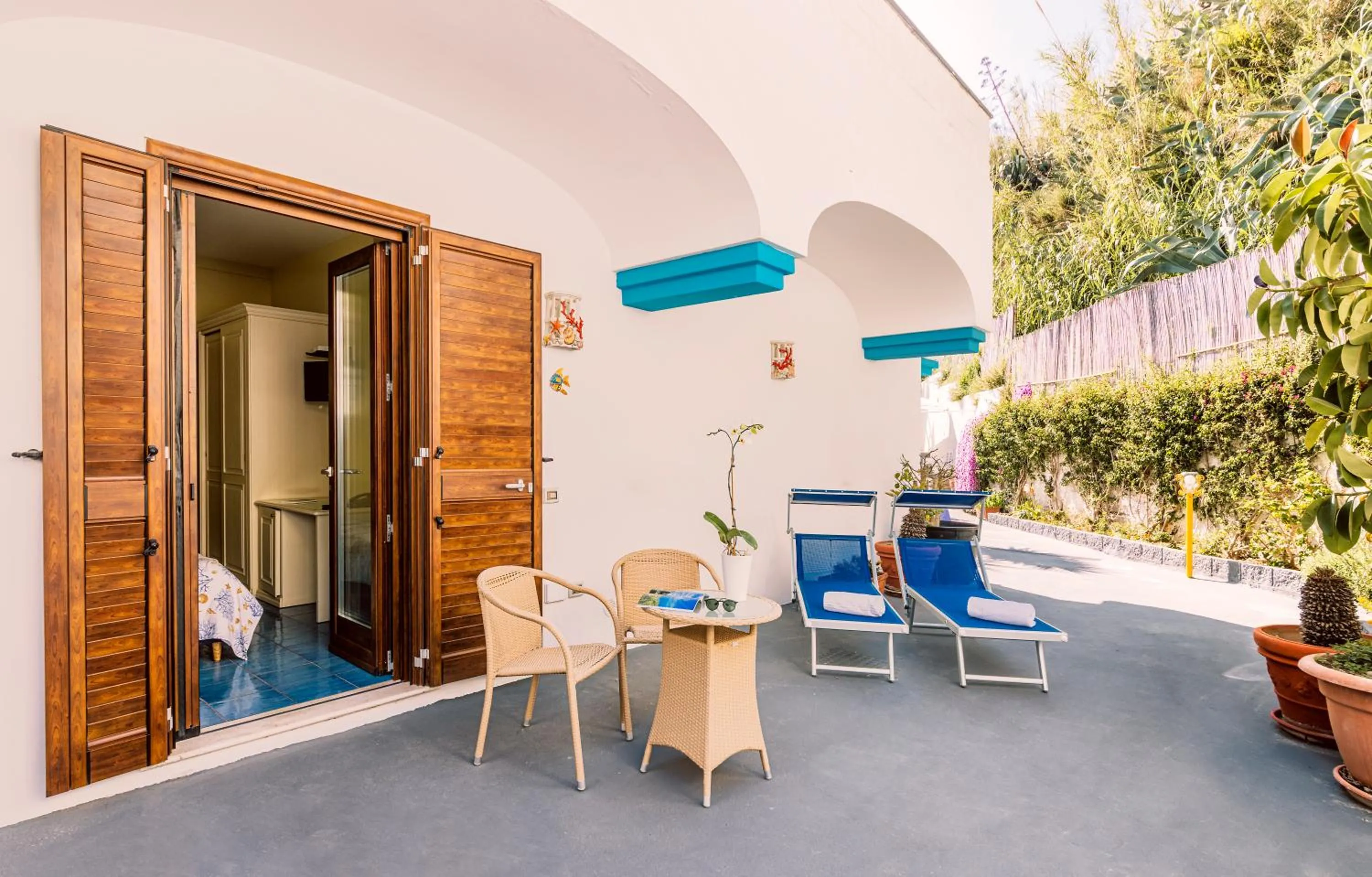 Property building in Hotel Cava Dell'Isola