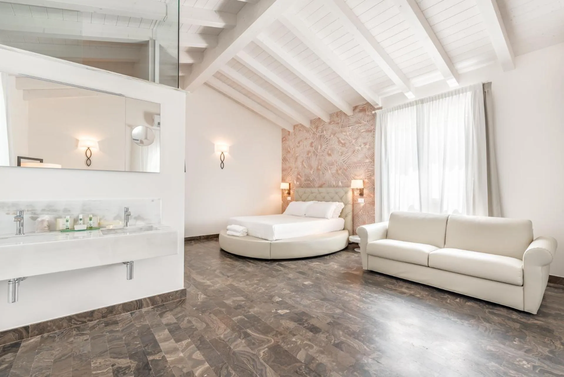 Photo of the whole room, Bed in Hotel Stella Della Versilia