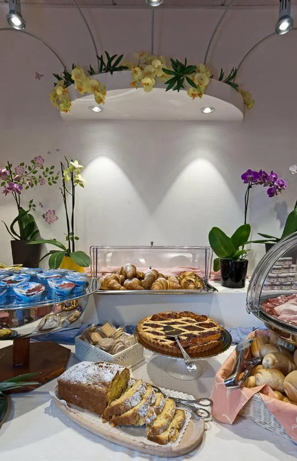 Food and drinks in Hotel Prestige