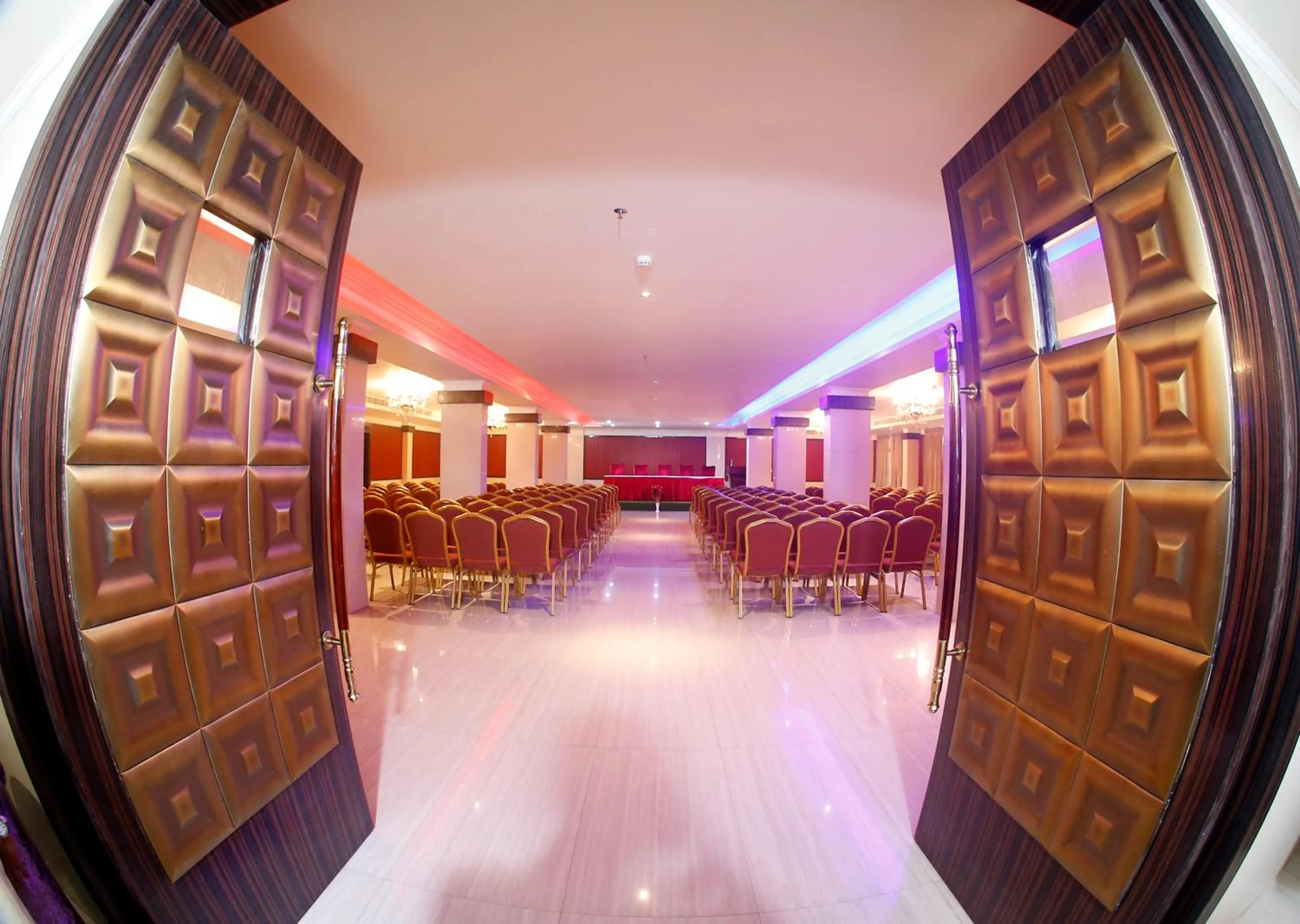 Banquet/Function facilities in Hotel Park Residency