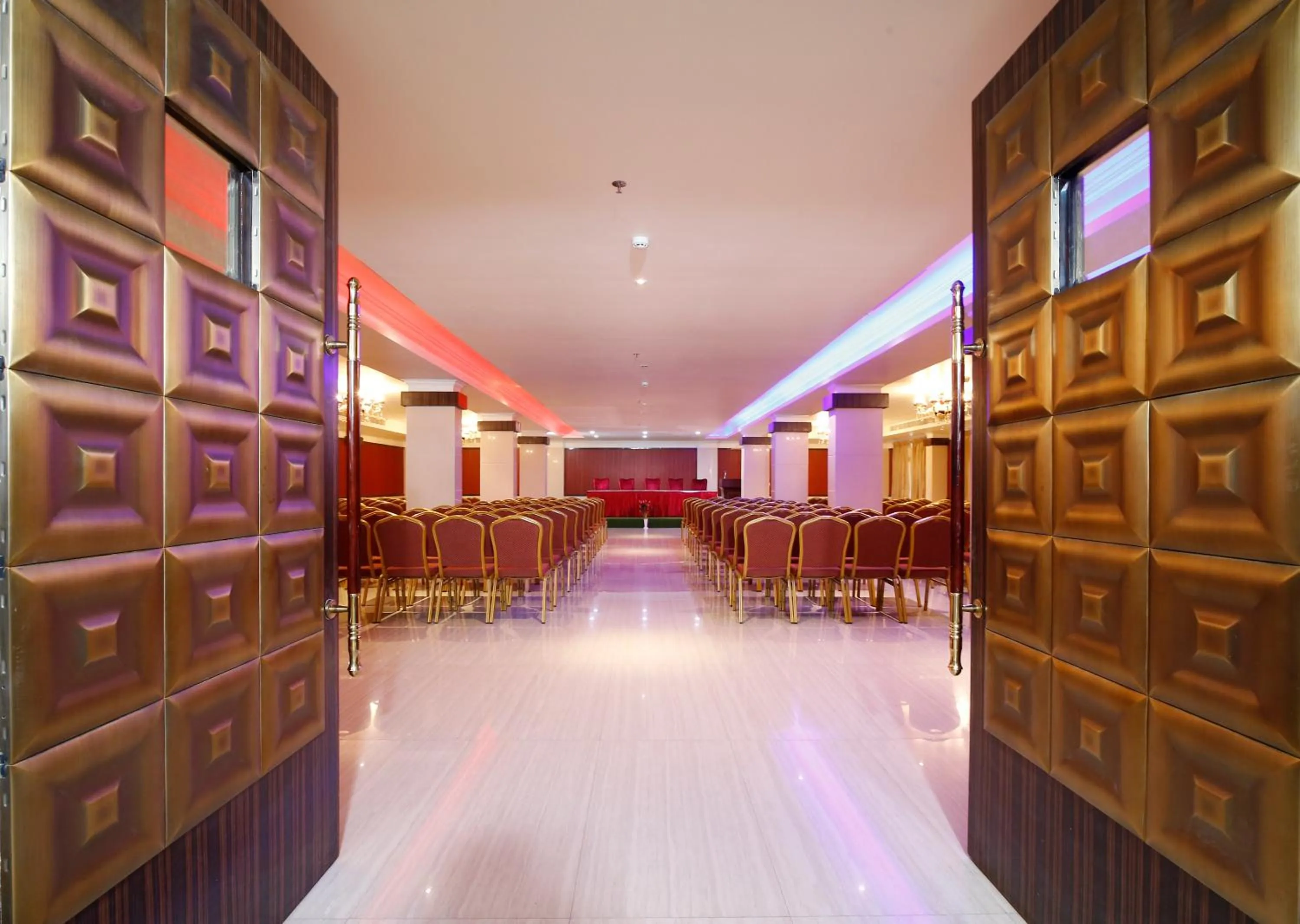 Banquet/Function facilities in Hotel Park Residency