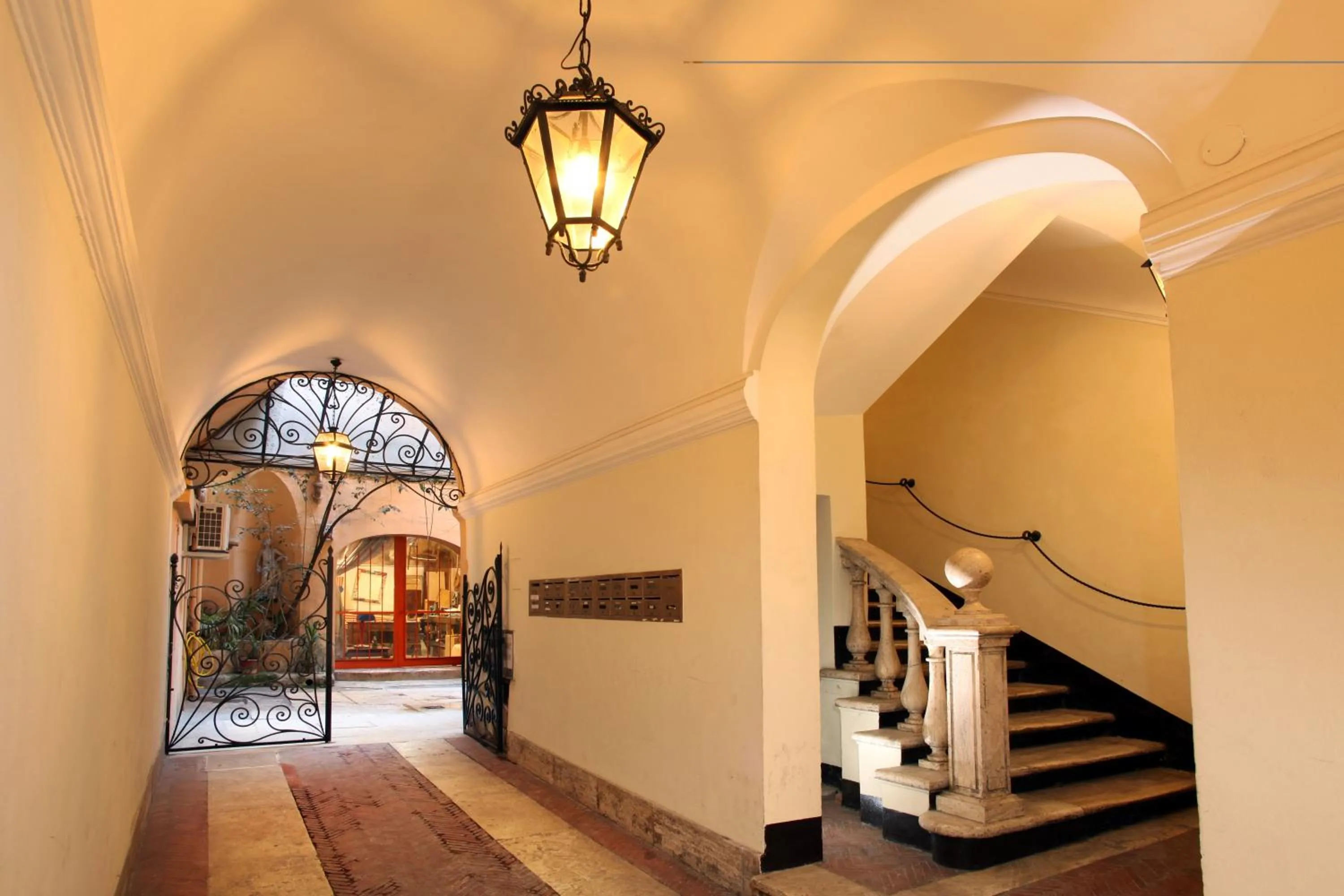 Facade/entrance in Vivaldi Luxury Rooms