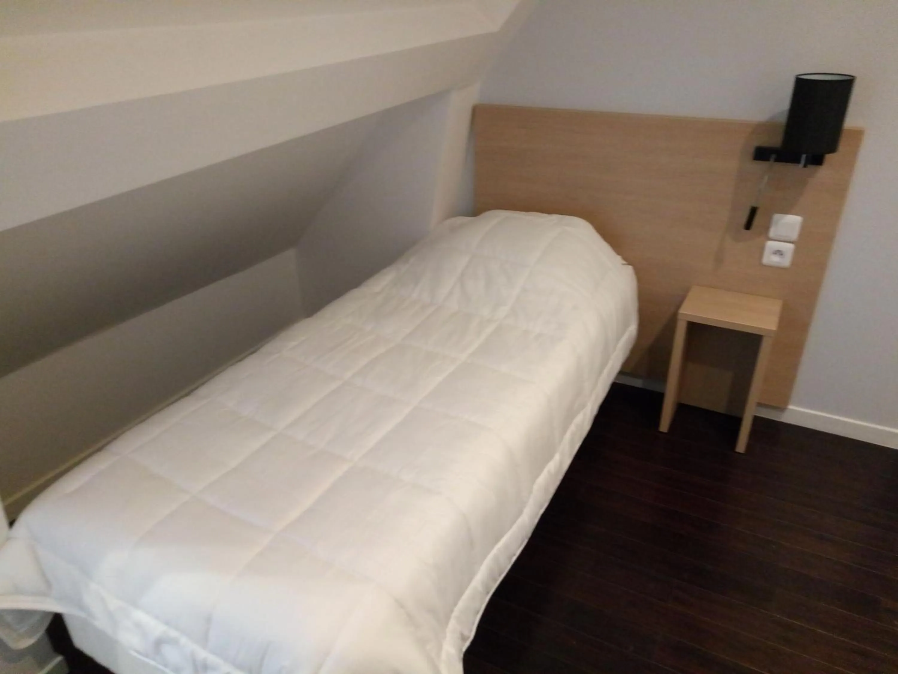 Bed in Hotel Rivoli