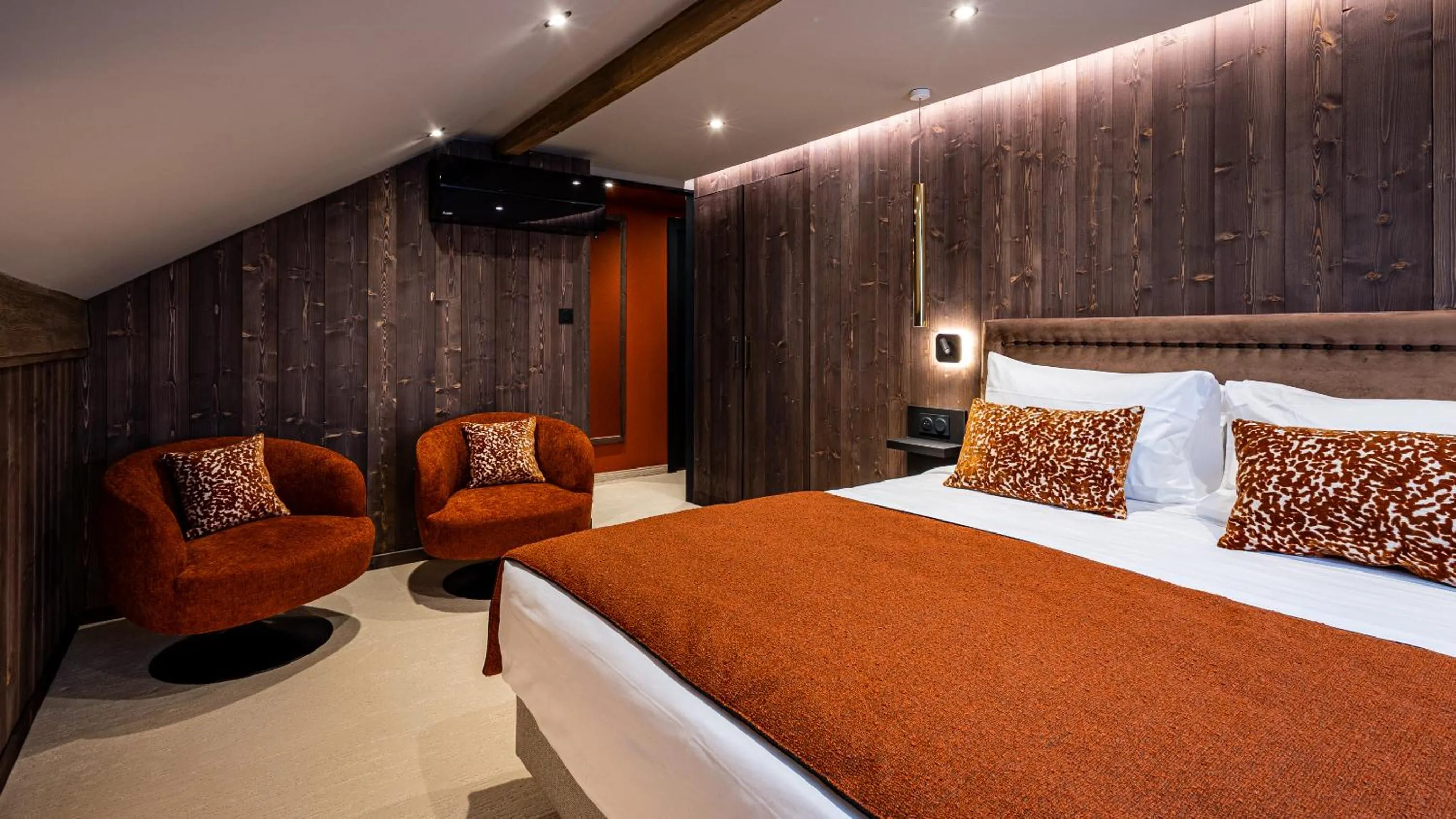 Bed in Hôtel - Restaurant Le Couchetat