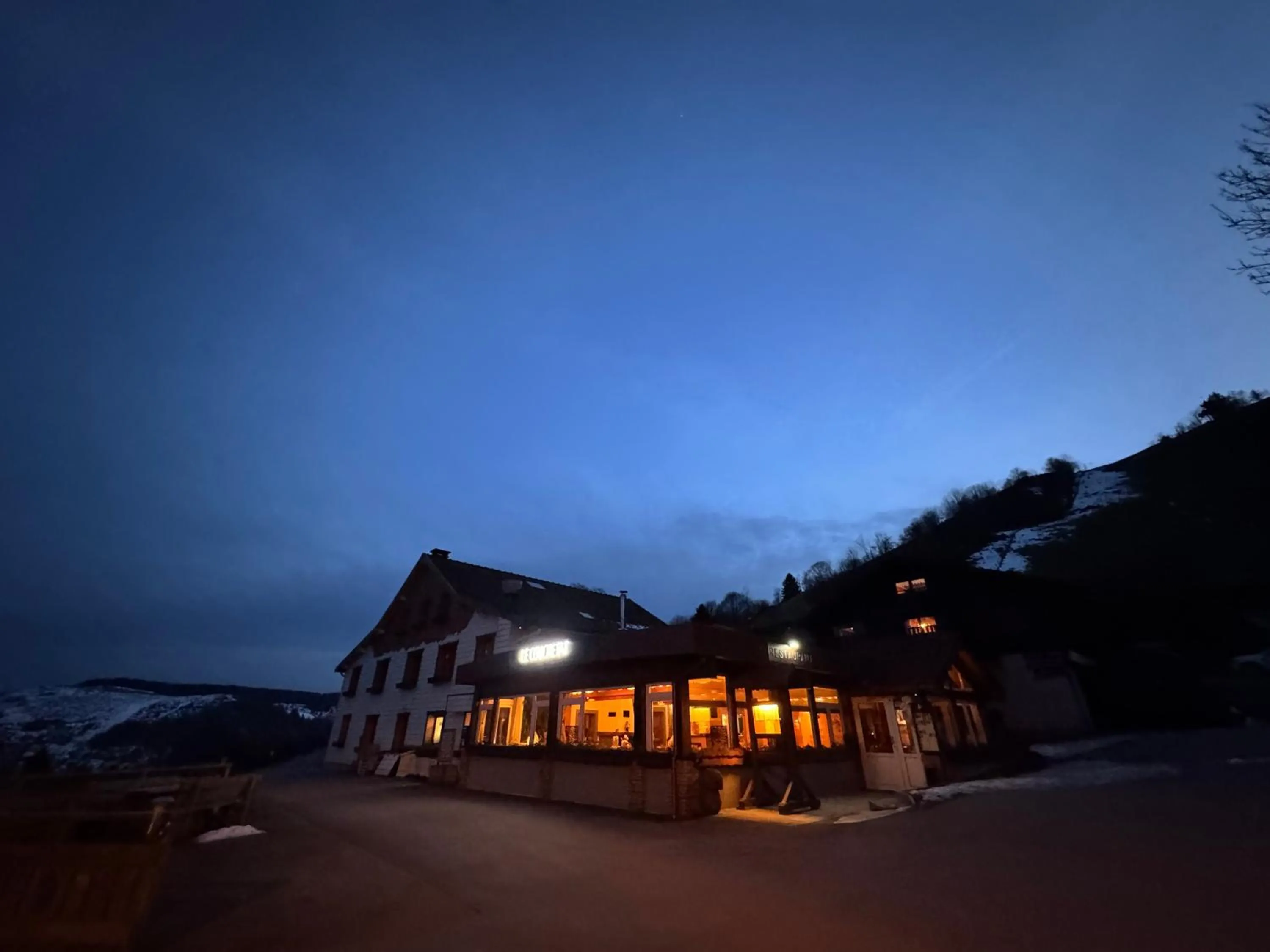 Hôtel - Restaurant Le Couchetat