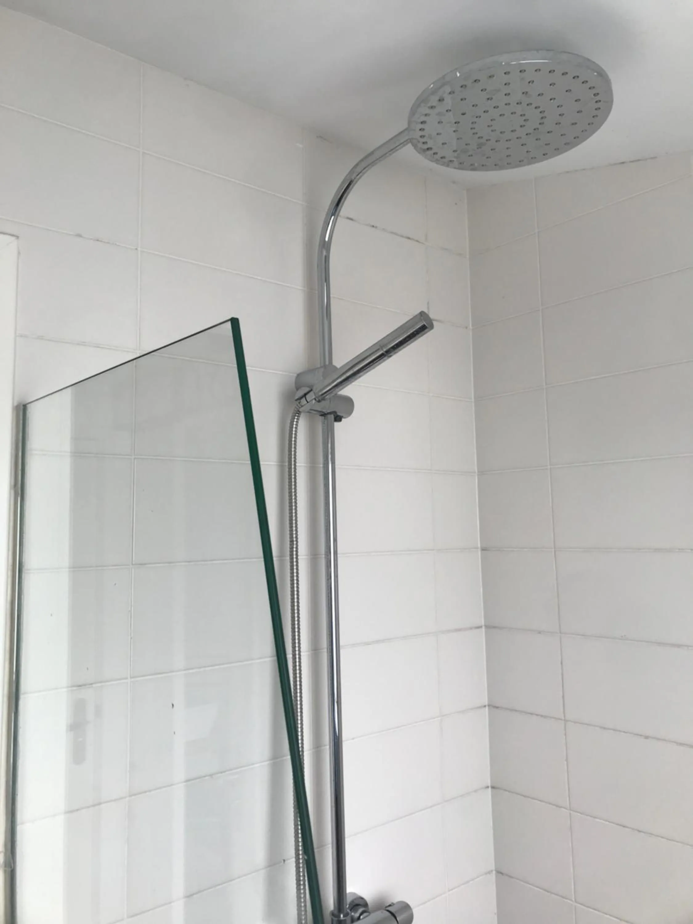 Shower in B&B Numero 14