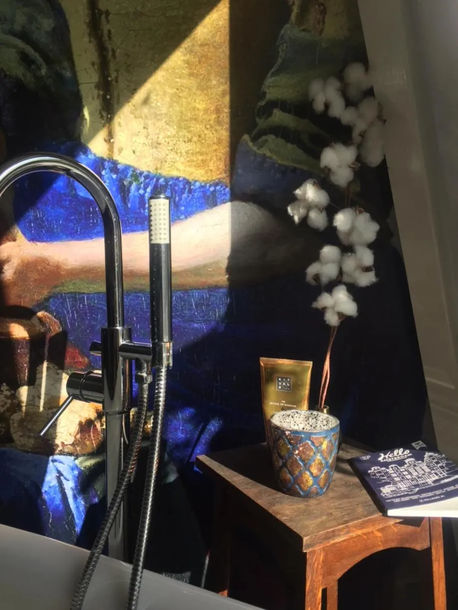 Decorative detail in B&B Numero 14