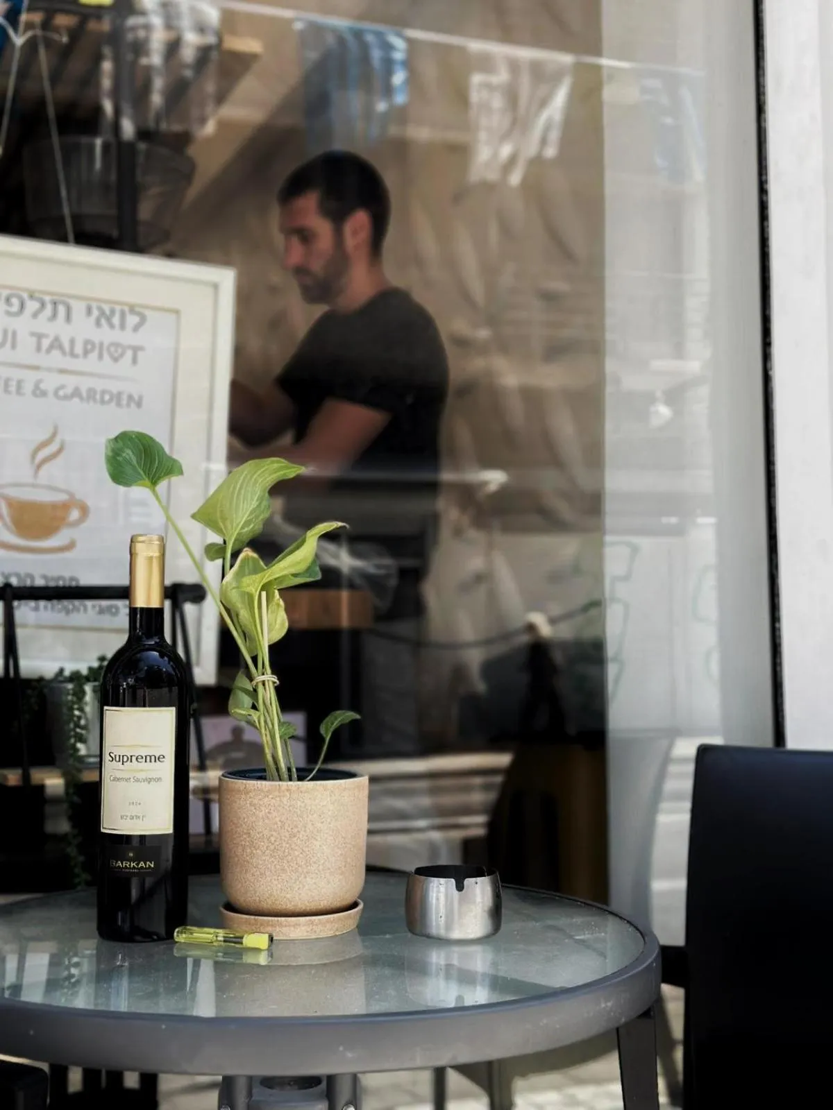 Coffee/tea facilities in Hotel Loui Talpiot