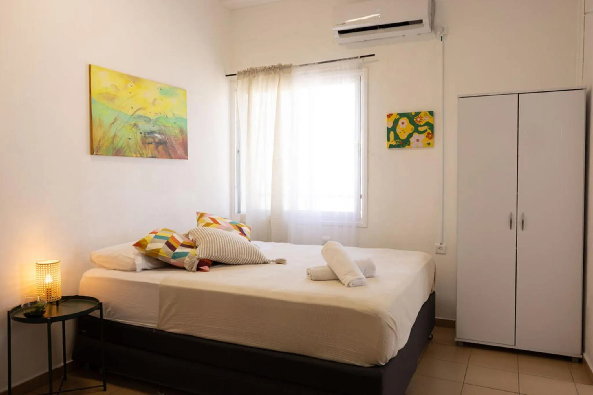 Bed in Hotel Loui Talpiot