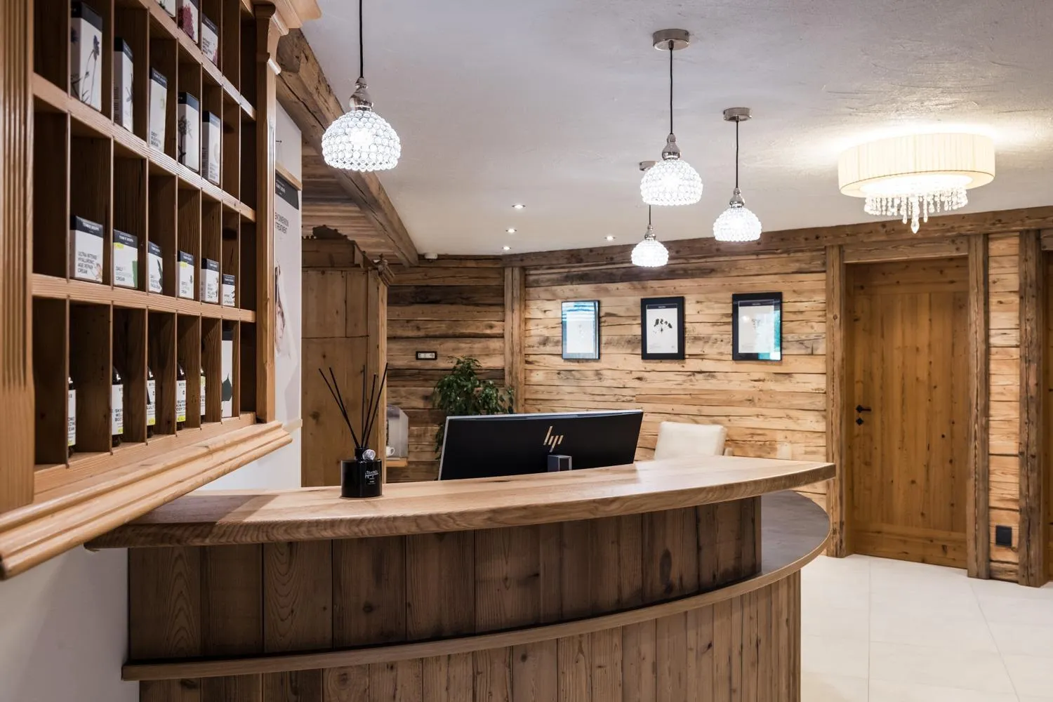 Swimming pool in Alpenhotel Plaza