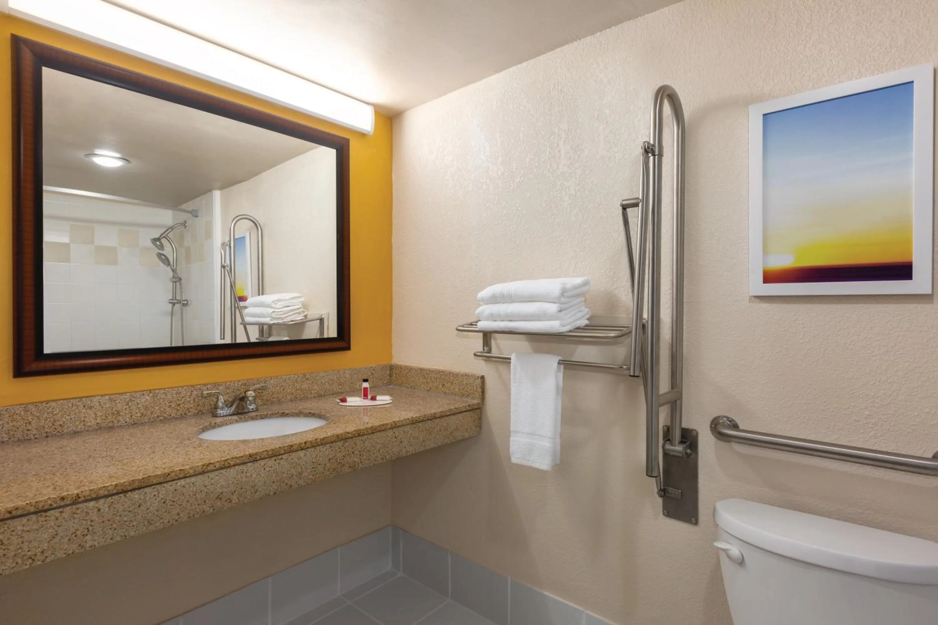 Bathroom in enVision Hotel Miami International Airport