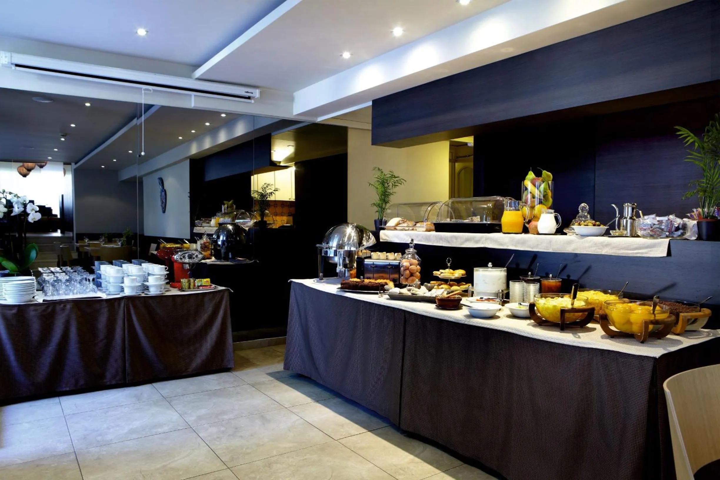 Restaurant/places to eat in Mouikis Hotel Kefalonia