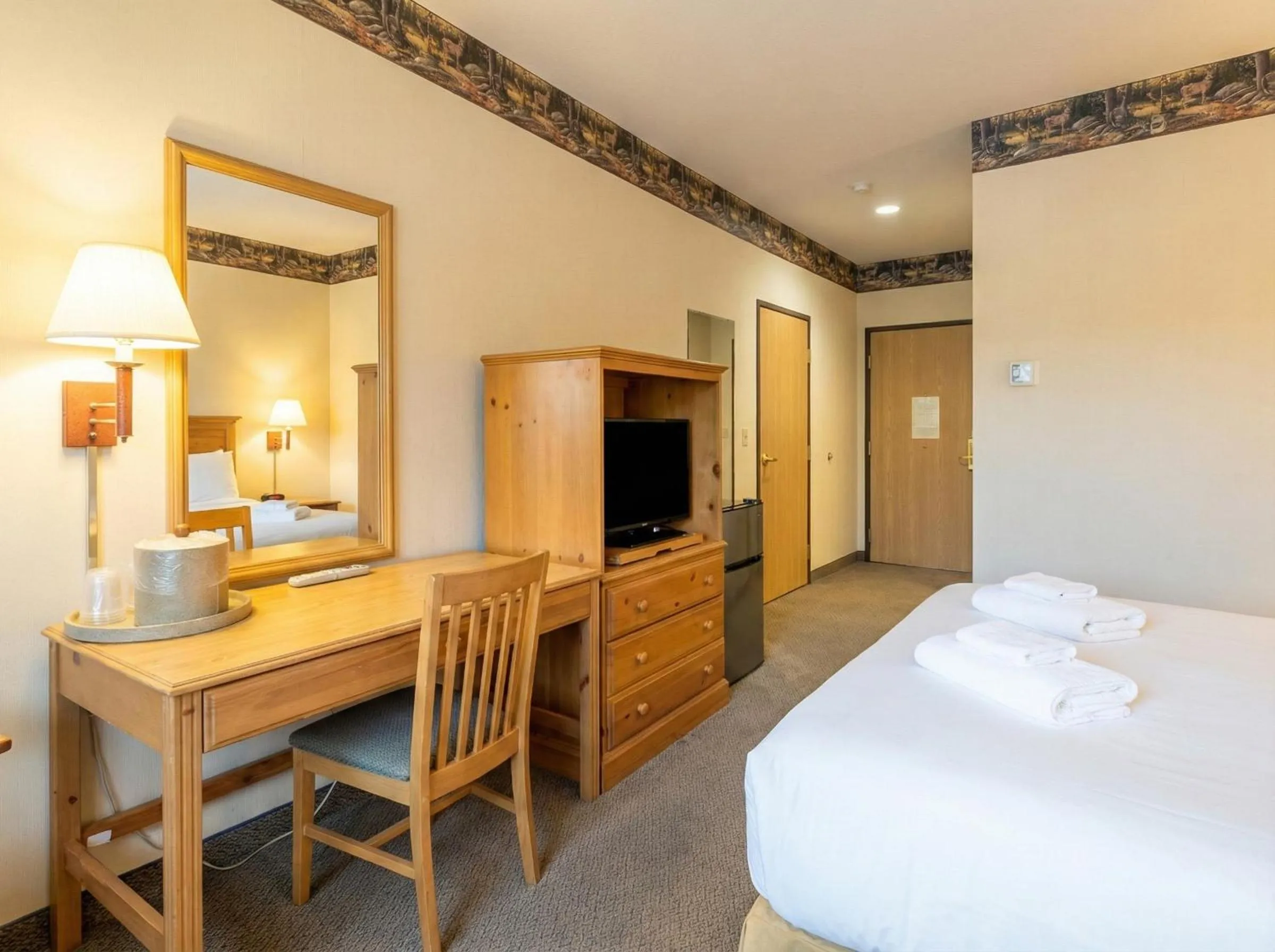 Bed in Pellston Lodge