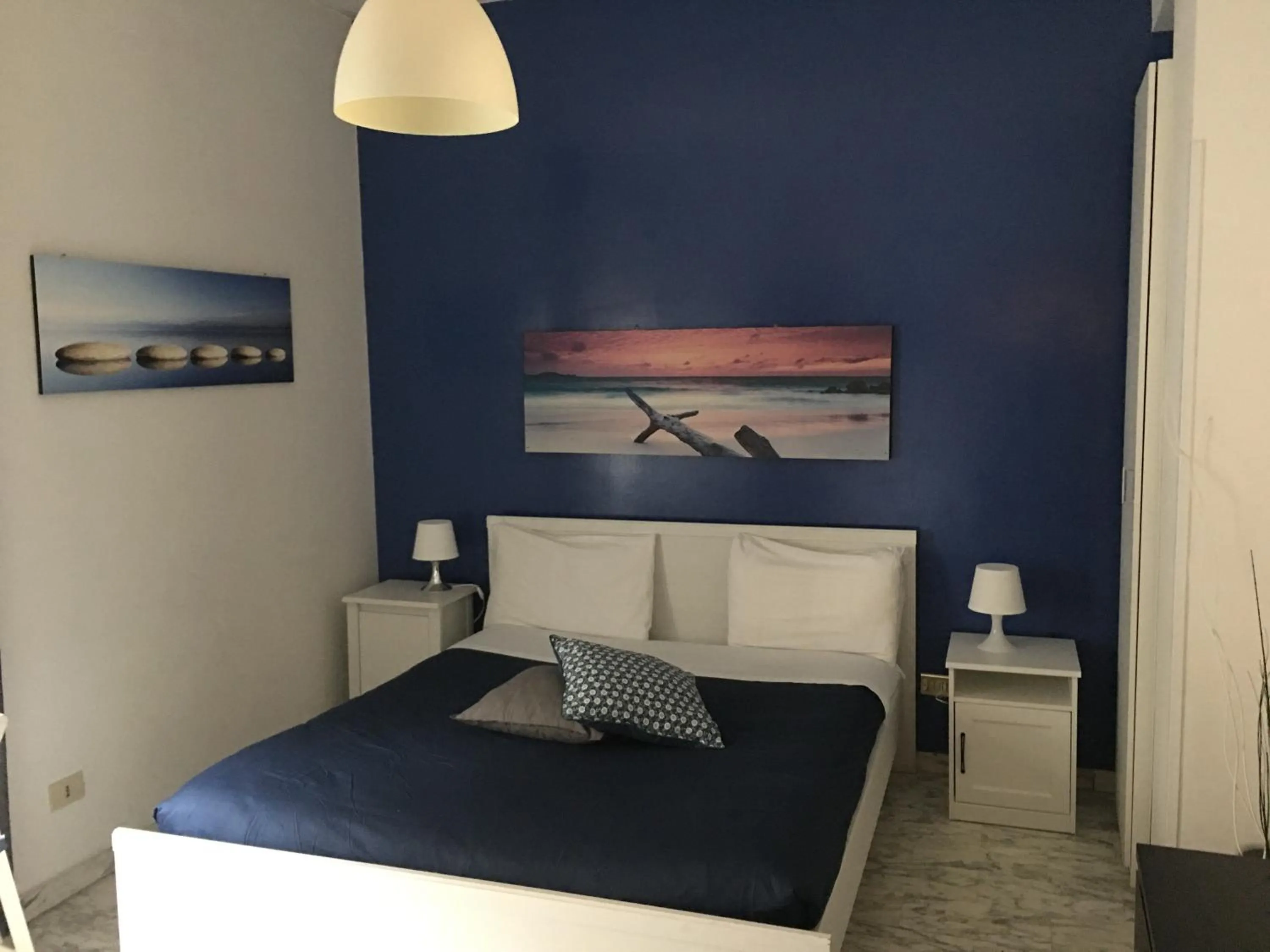 Bedroom, Bed in Domum Vaticani