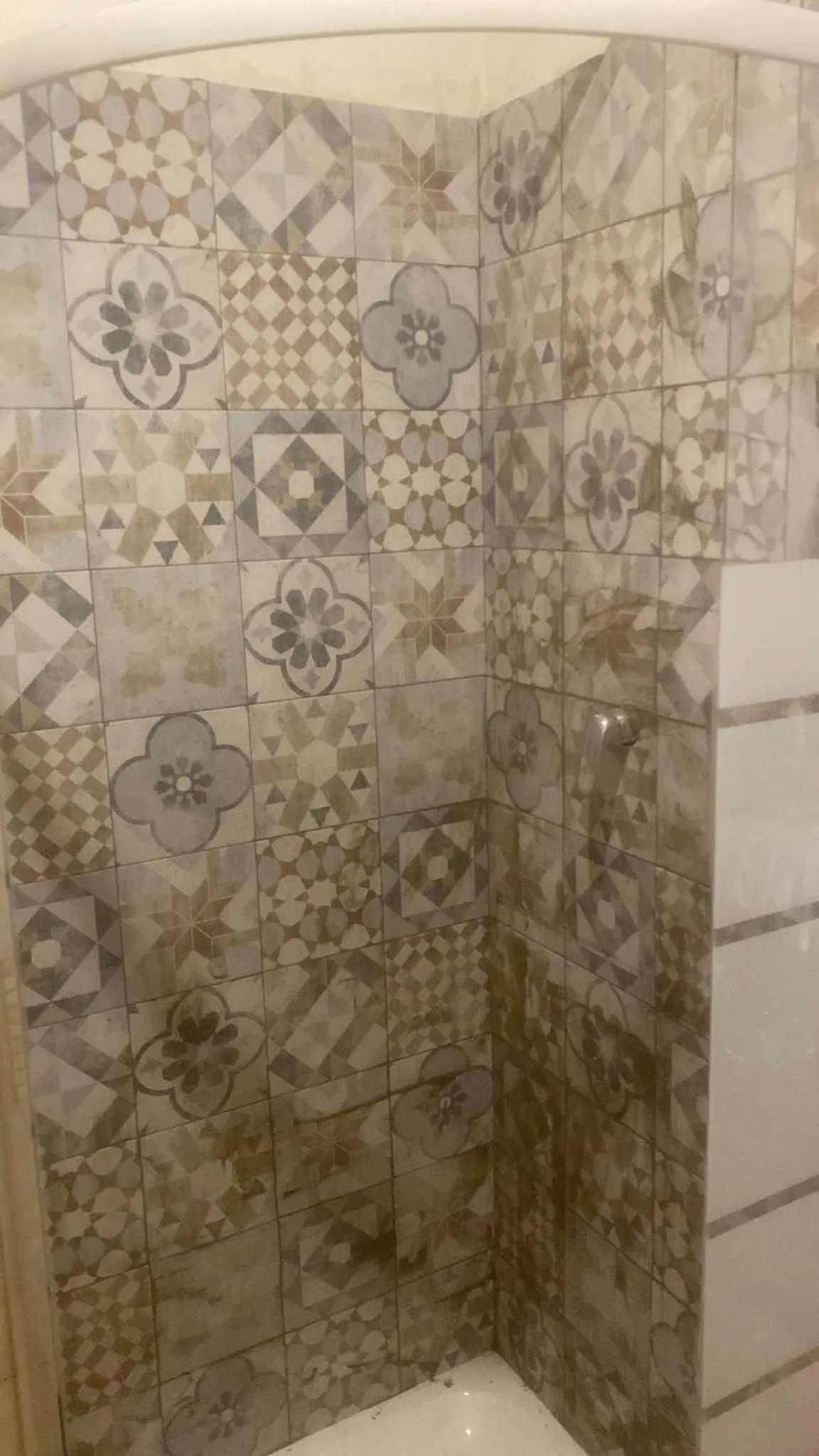 Shower in Domum Vaticani