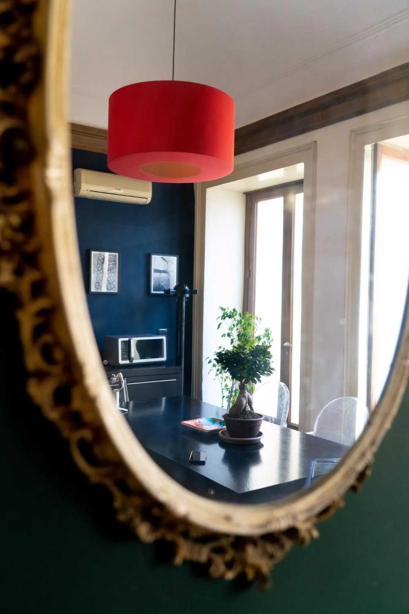 Restaurant/places to eat in B&B Opera