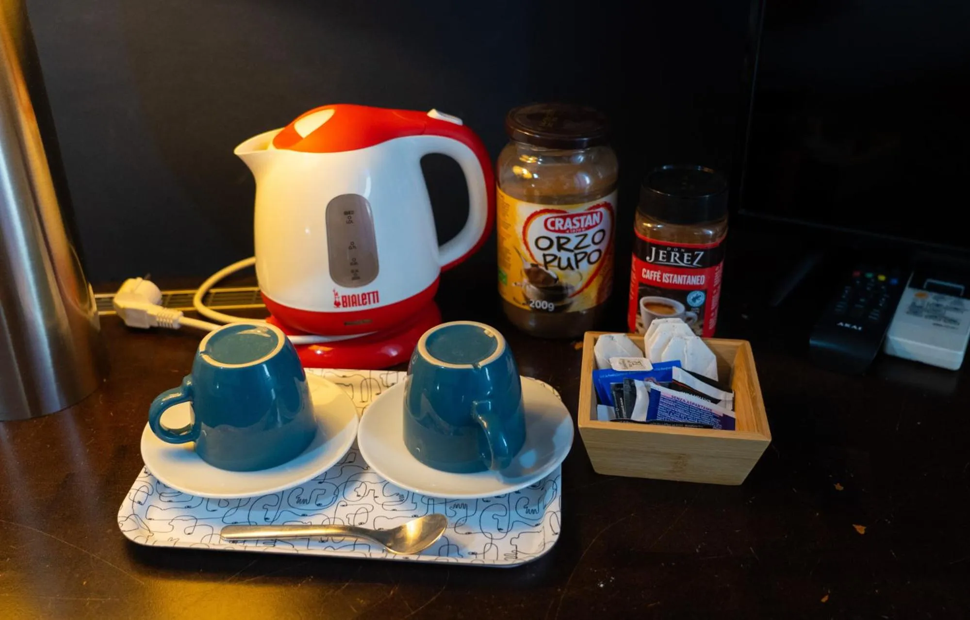 Coffee/tea facilities in B&B Opera