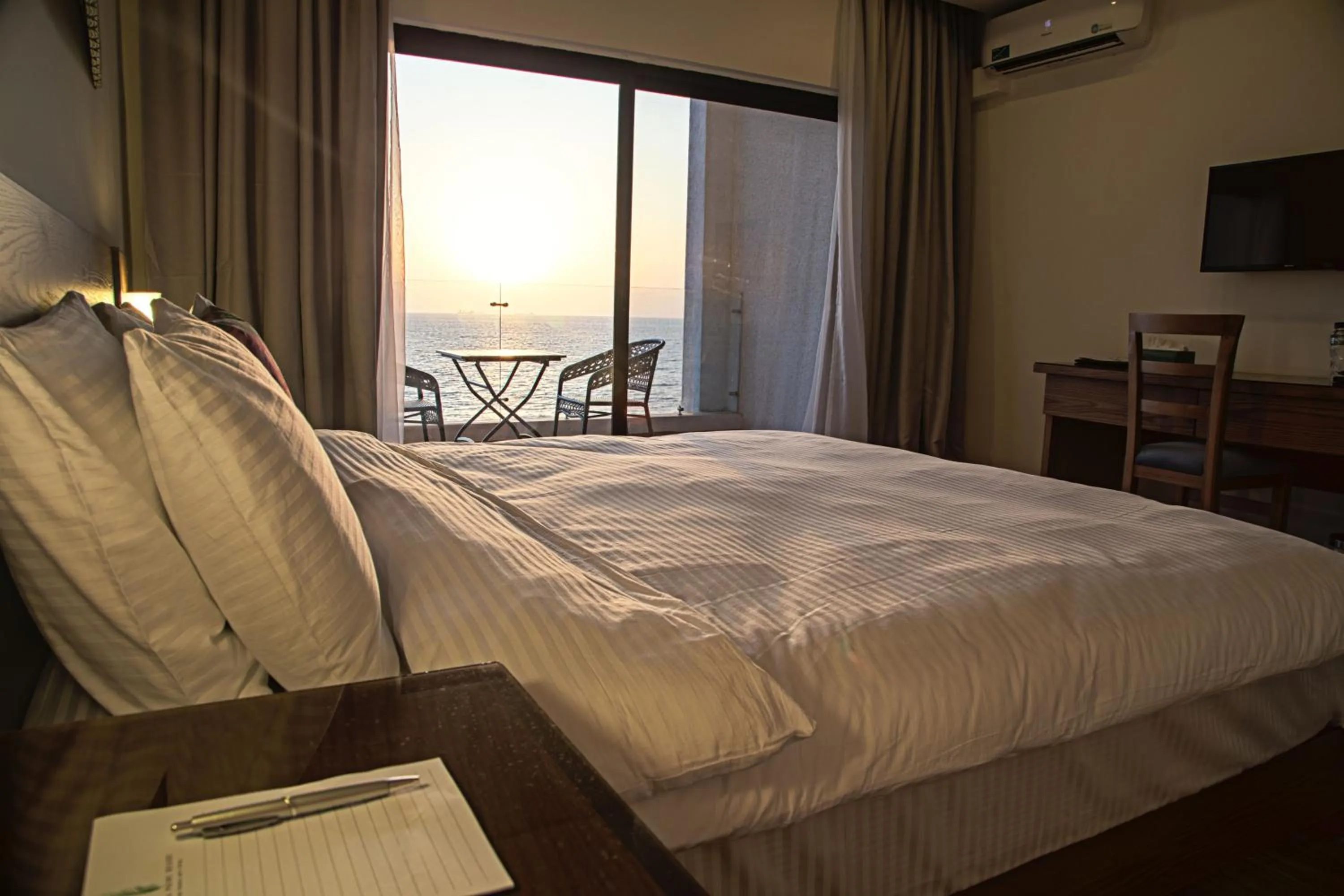 Bed in Sierra Palms Resort