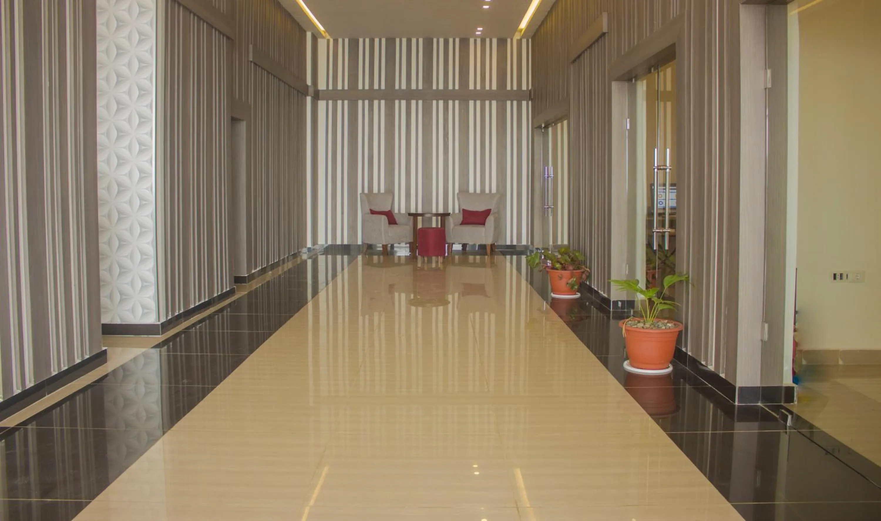 On-site shops in Sierra Palms Resort