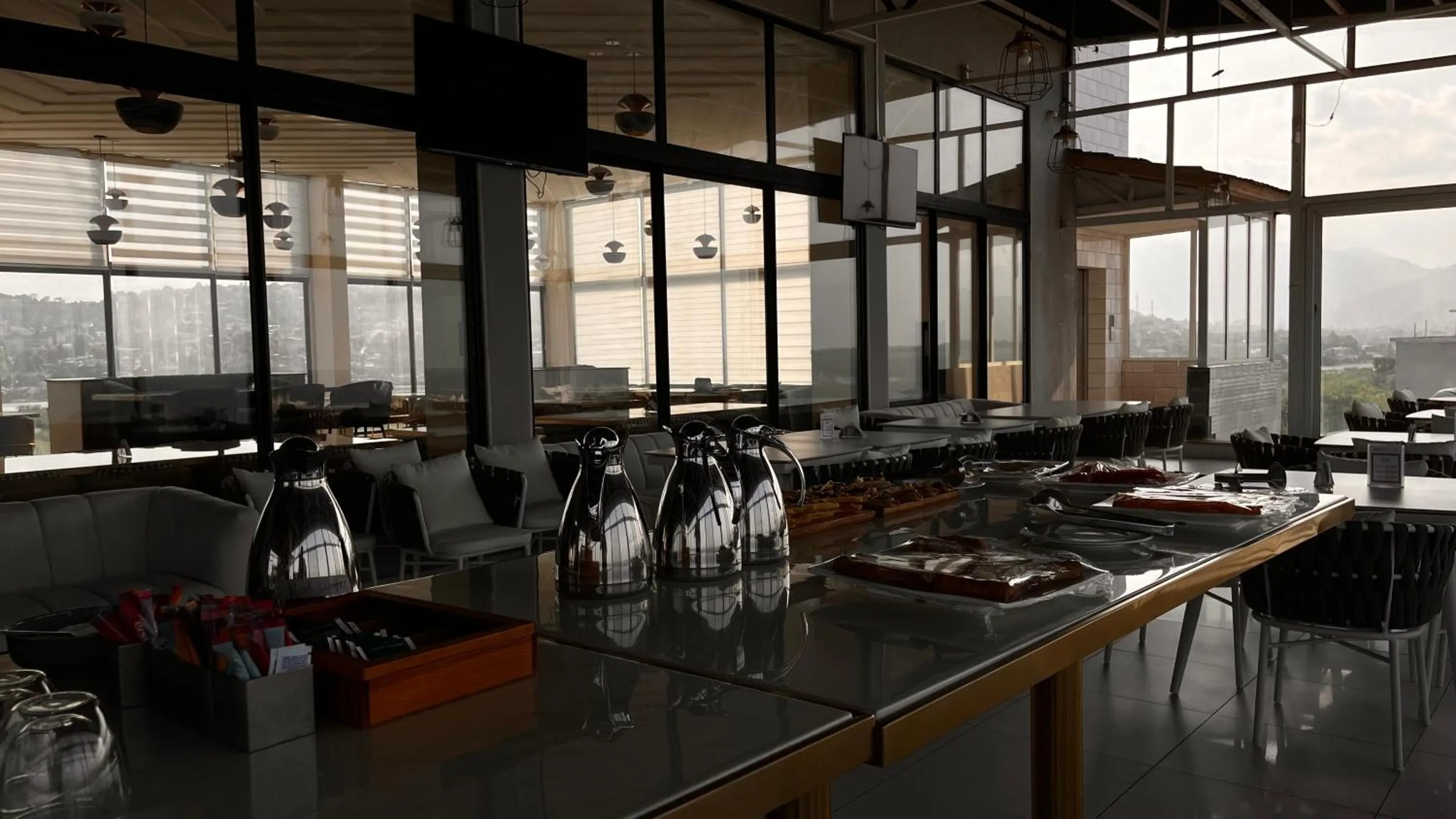 Breakfast in Sierra Palms Resort