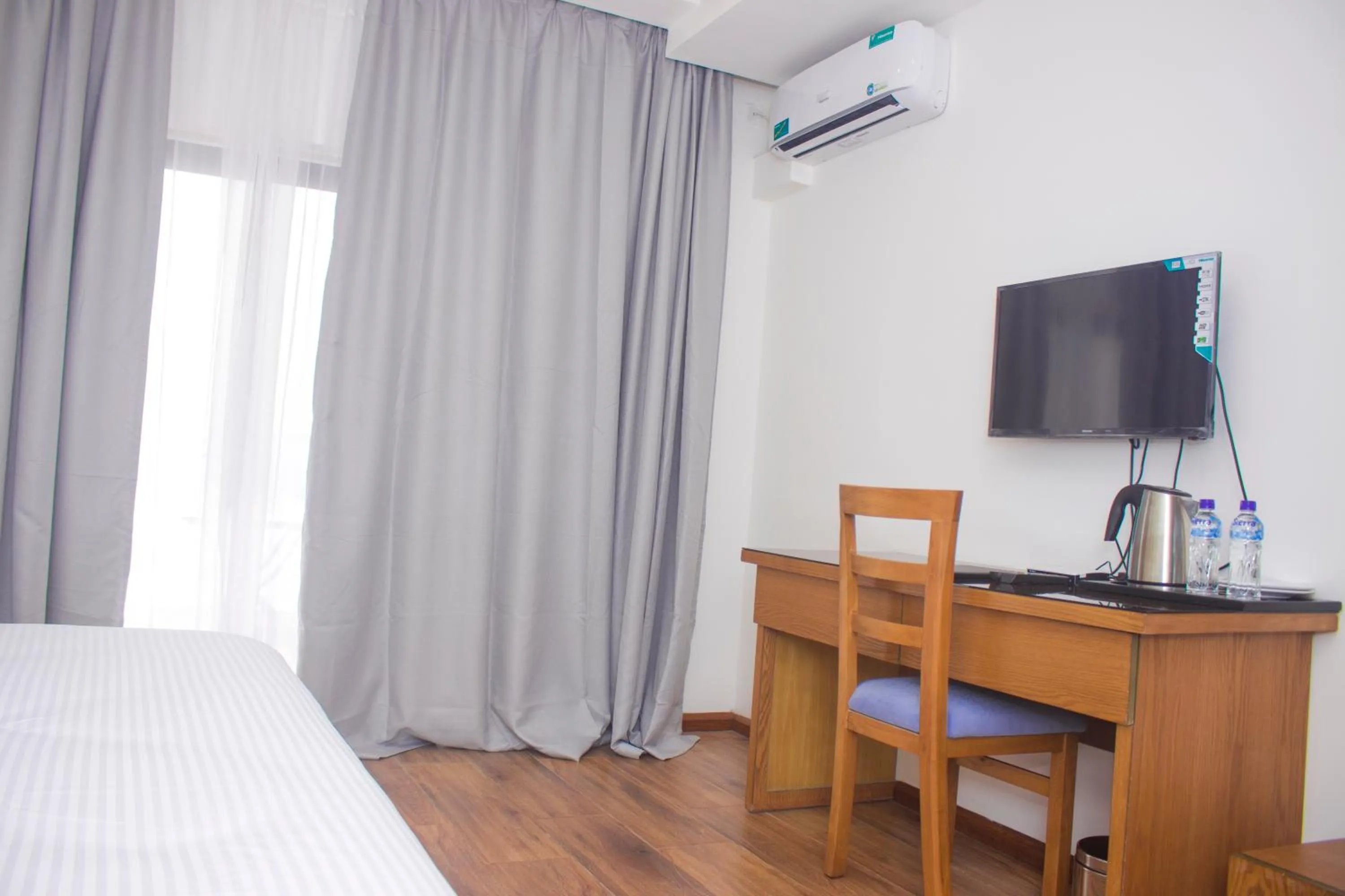 TV and multimedia, Bed in Sierra Palms Resort