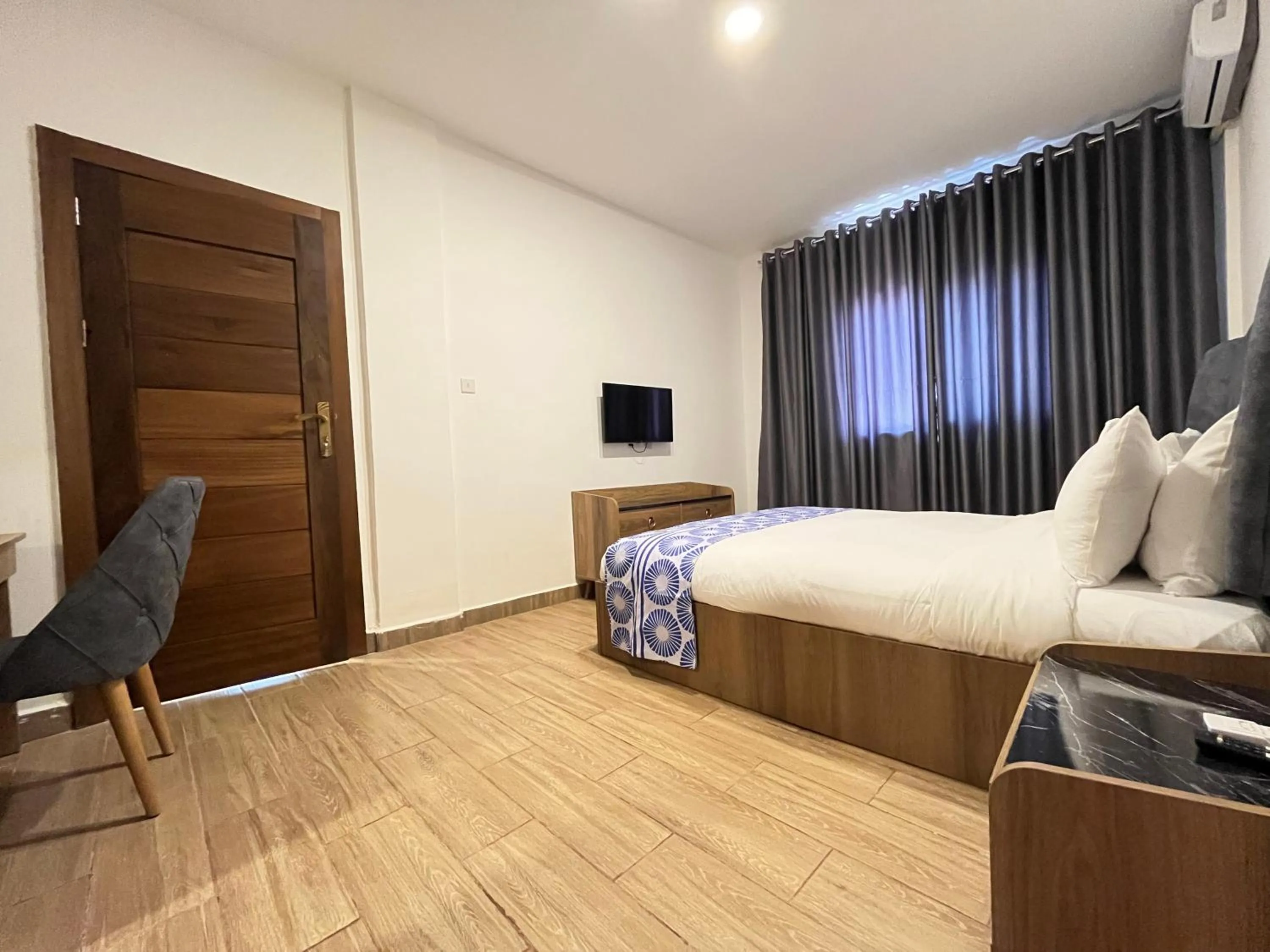 Bed in Sierra Palms Resort