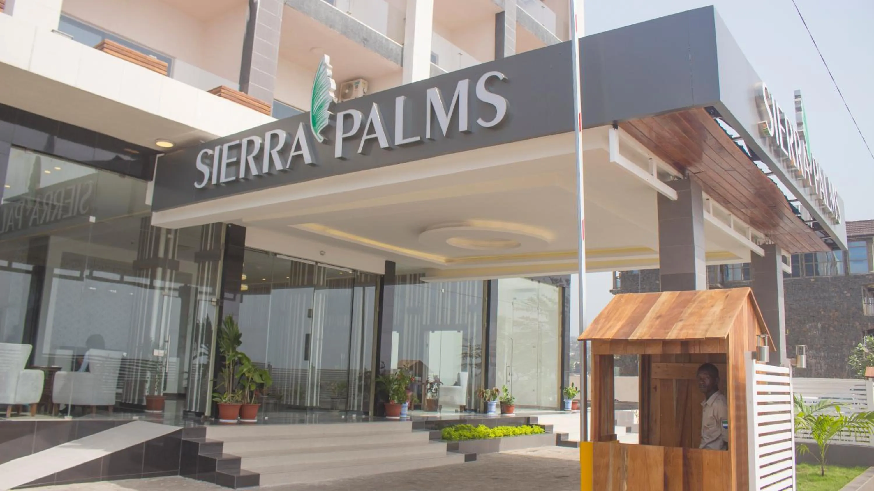 Facade/entrance in Sierra Palms Resort