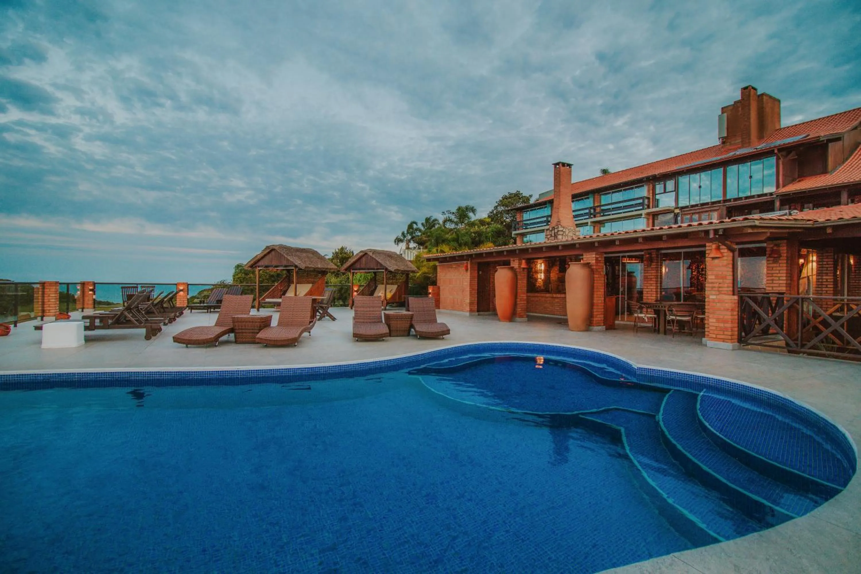 Swimming pool in Pousada Rêmora